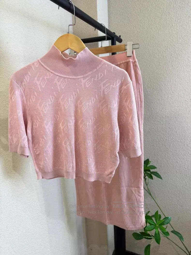 Fendi Fendi Pink Set Size XS / US 0-2 / IT 36-38 - 1 Thumbnail