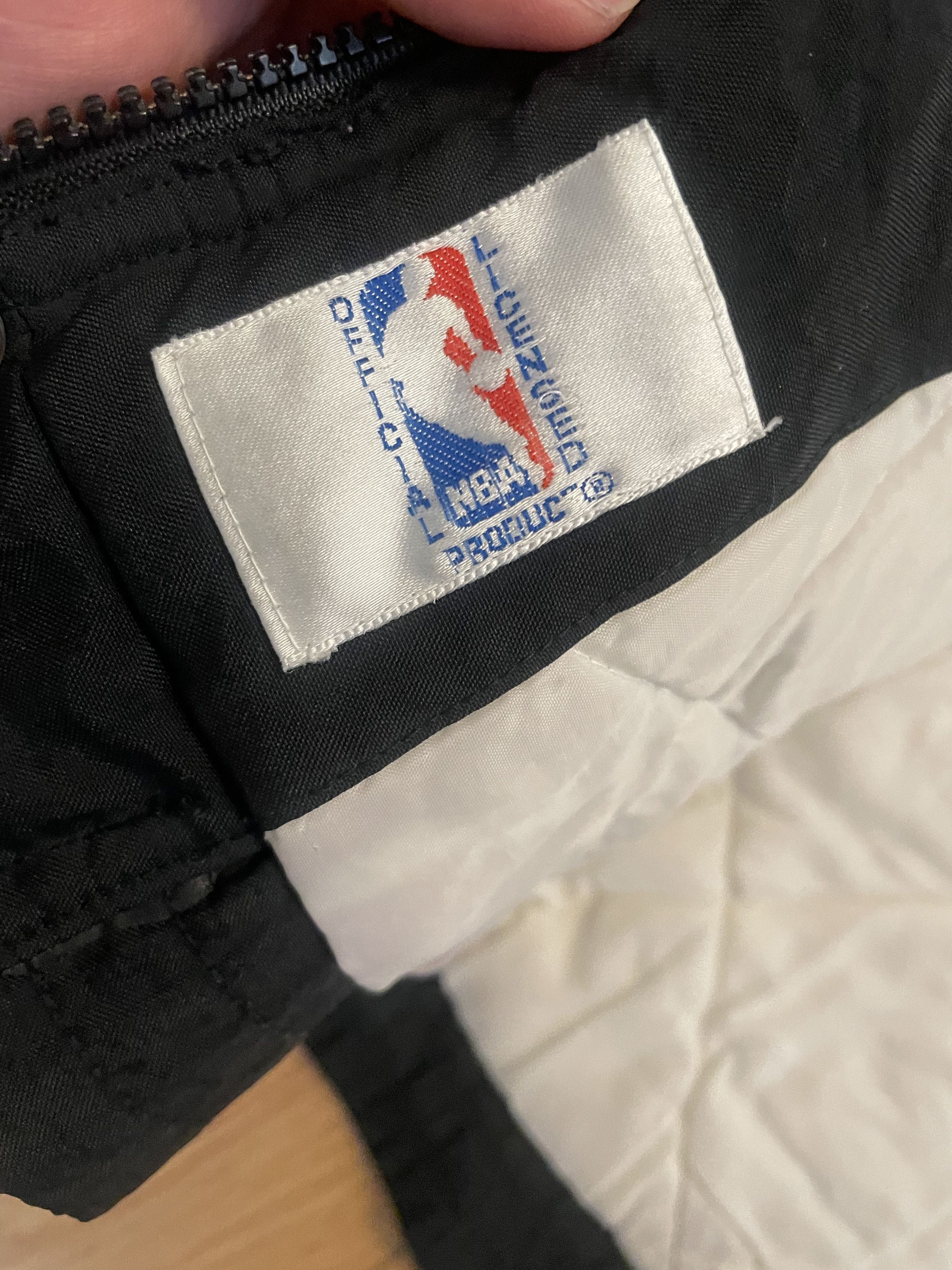 Apex Vintage Chicago Bulls Jacket Red Black 90s NBA Streetwear Size US S / EU 44-46 / 1 - 9 Thumbnail