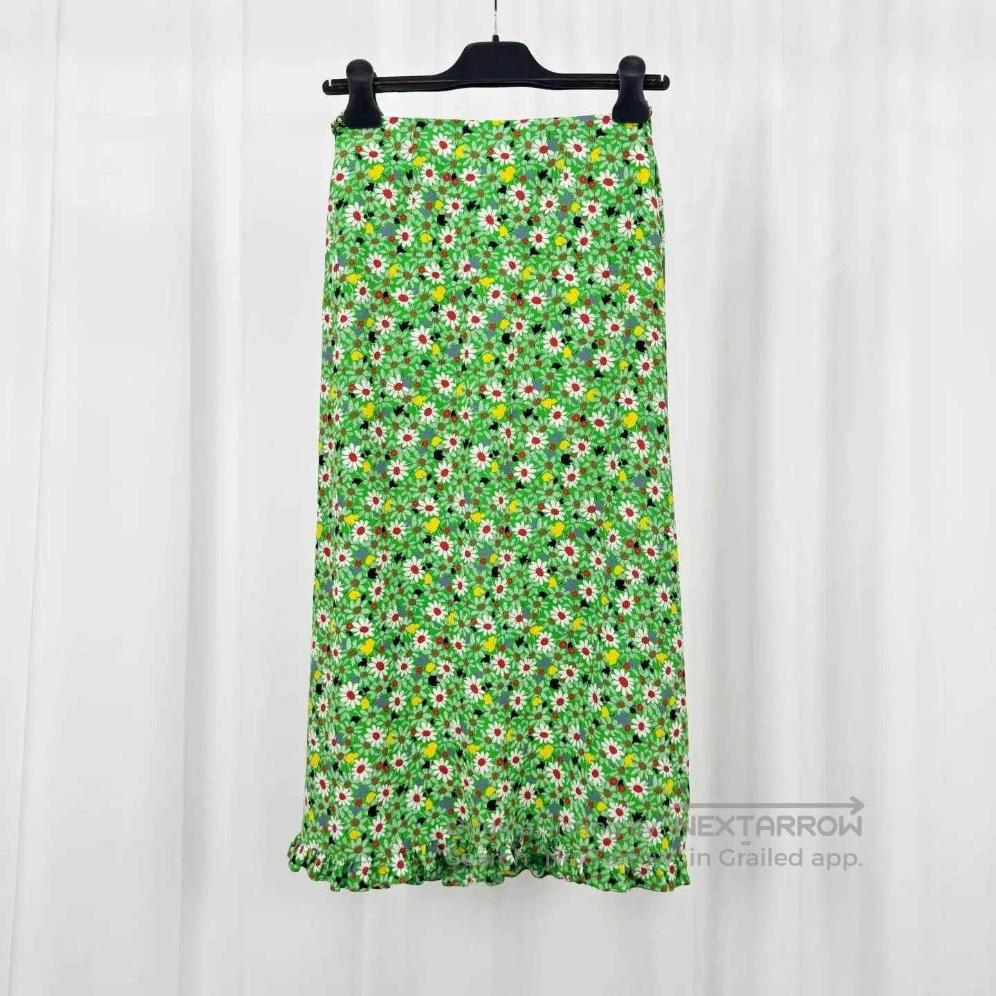 Miu Miu Miu Miu Green Daisy Wrap Skirt. Size 35" - 2 Thumbnail