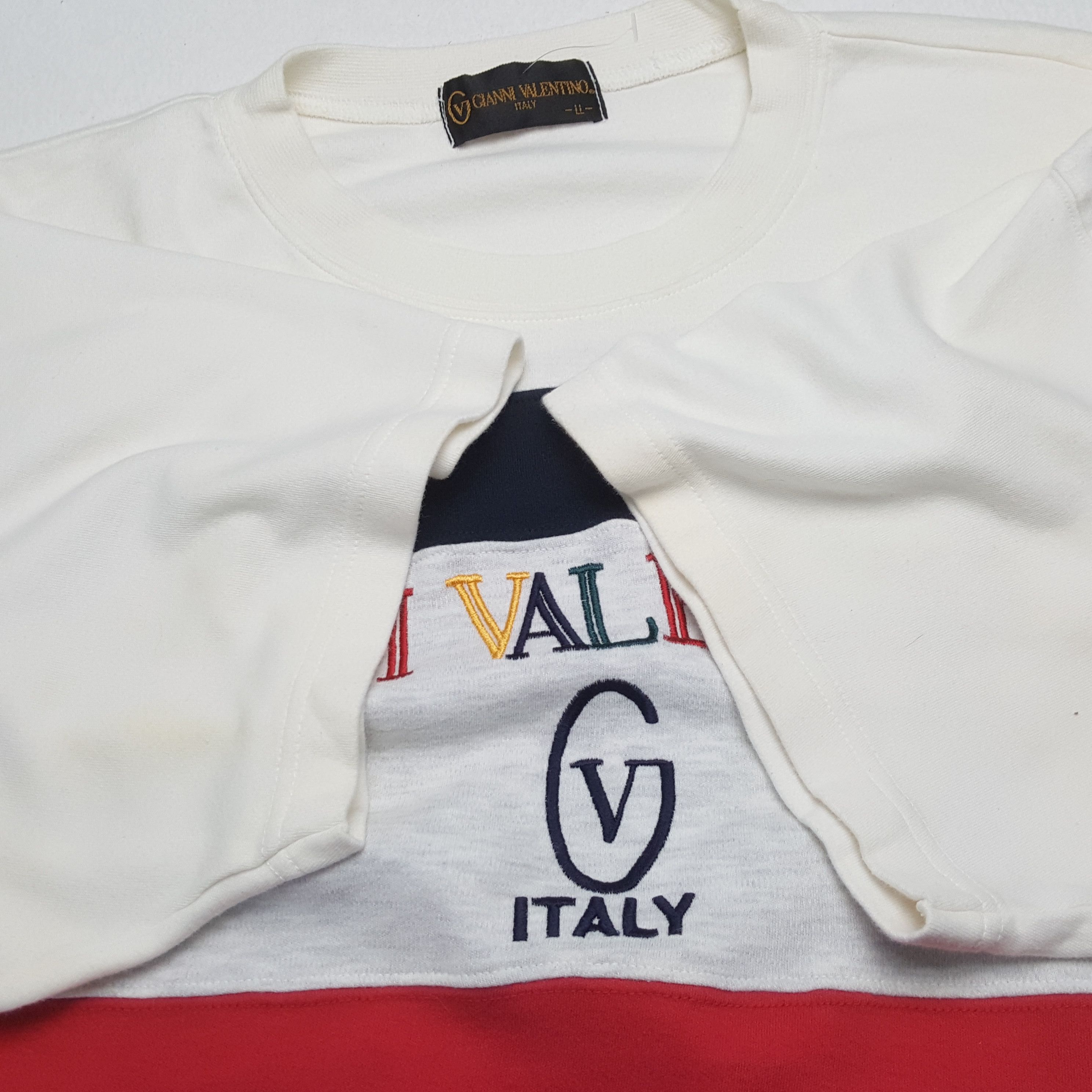 Gianni Valentino × Valentino × Vintage GIANNI VALENTINO Italy Spellout Nice Design Tshirt Size US XXL / EU 58 / 5 - 6 Thumbnail