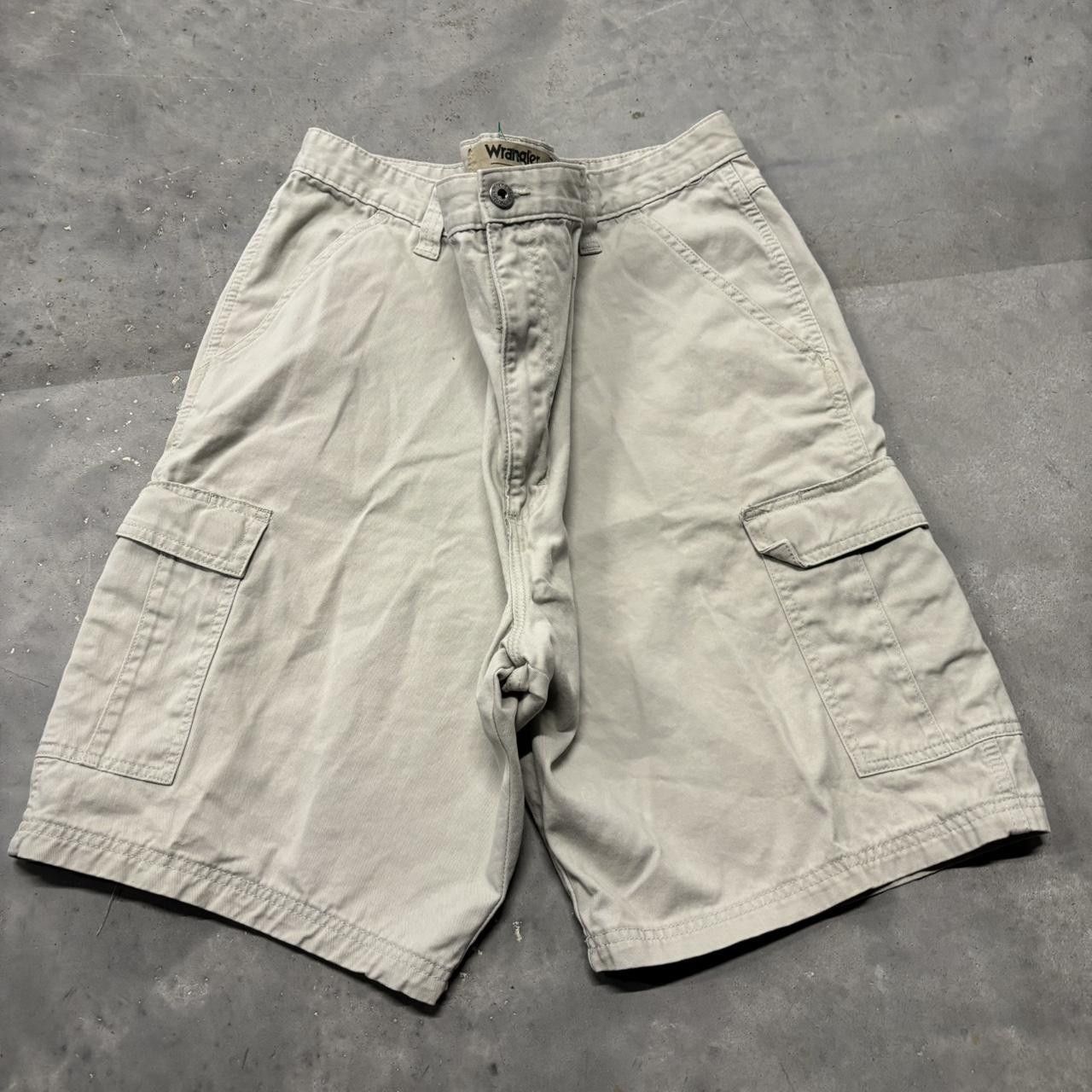 Japanese Brand × Vintage Crazy Vintage Y2K/2000s Baggy White Streetwear Skater Cargo Shorts! Size US 38 / EU 54 - 1 Thumbnail