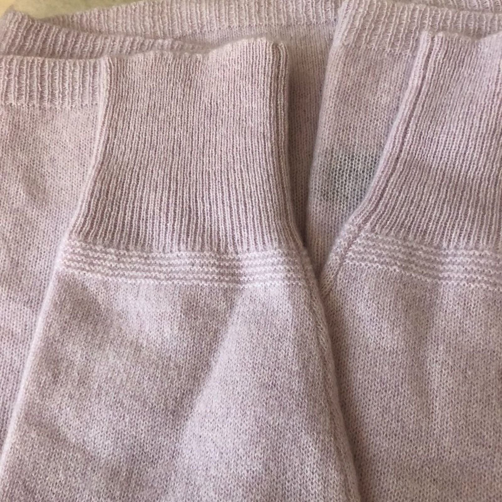 360Cashmere 360 Cashmere V-Neck Cashmere Sweater Size M / US 6-8 / IT 42-44 - 6 Thumbnail