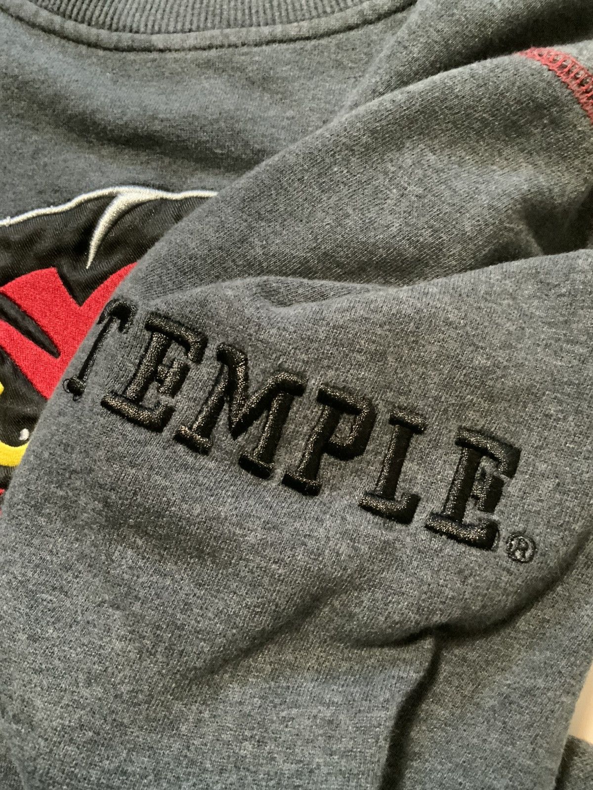 Colosseum Athletics Colosseum Temple University Owls Logo Crewneck Sweatshirt Size US L / EU 52-54 / 3 - 8 Thumbnail