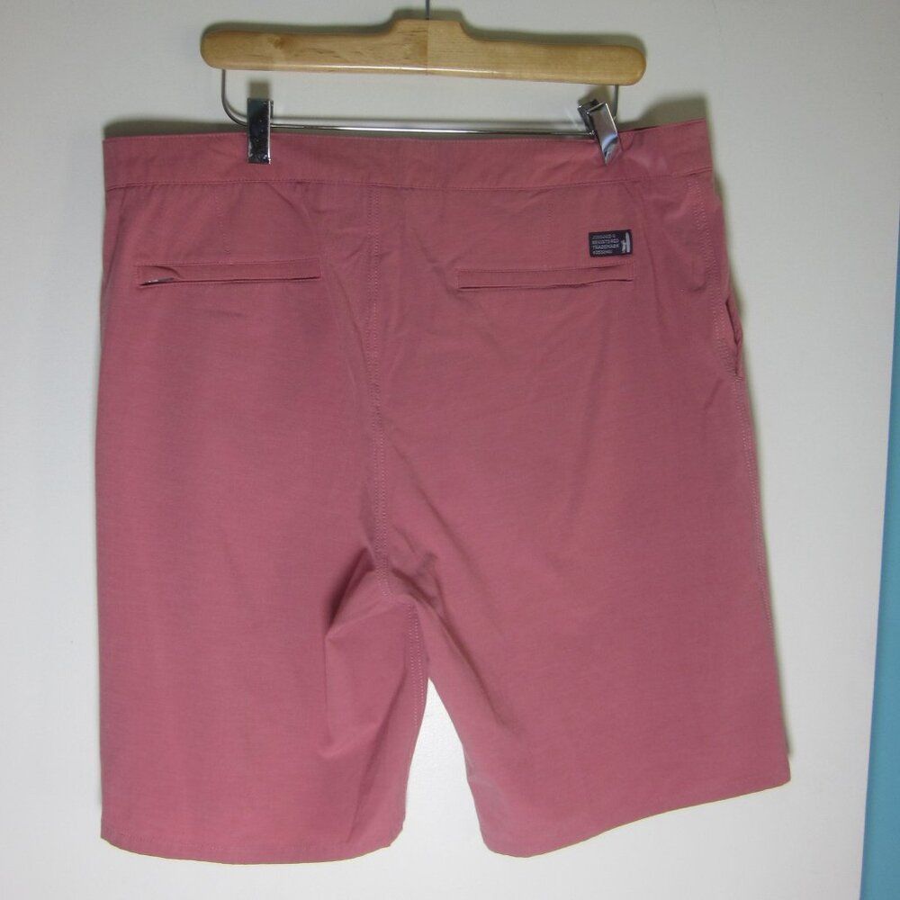 johnnie-O Johnnie -O Dawn 2 Dusk Hybrid Shorts Size 36 Malibu Red Size US 36 / EU 52 - 3 Thumbnail