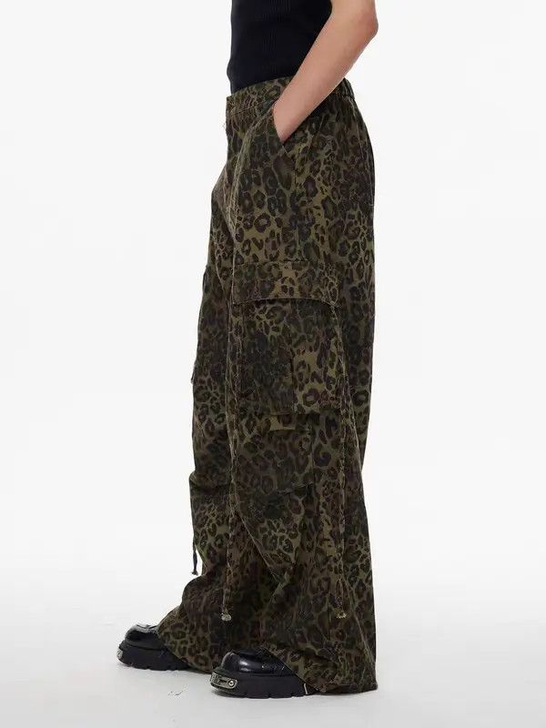 VIBE Retro casual leopard print paratrooper cargo trousers Size US 32 / EU 48 - 5 Thumbnail