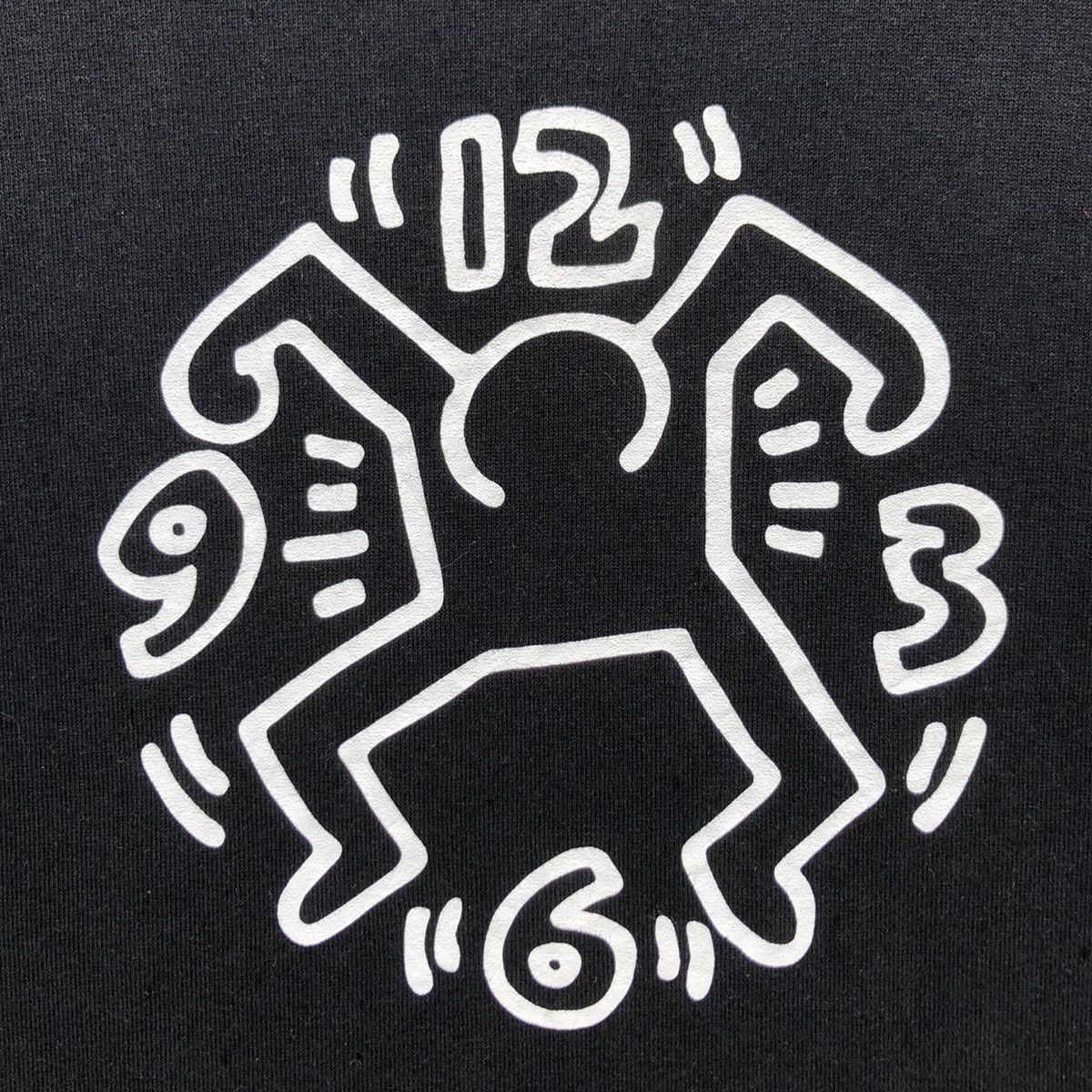Keith Haring 🔥Accept Binding Offer🔥 Keith Haring Art Size US L / EU 52-54 / 3 - 3 Thumbnail