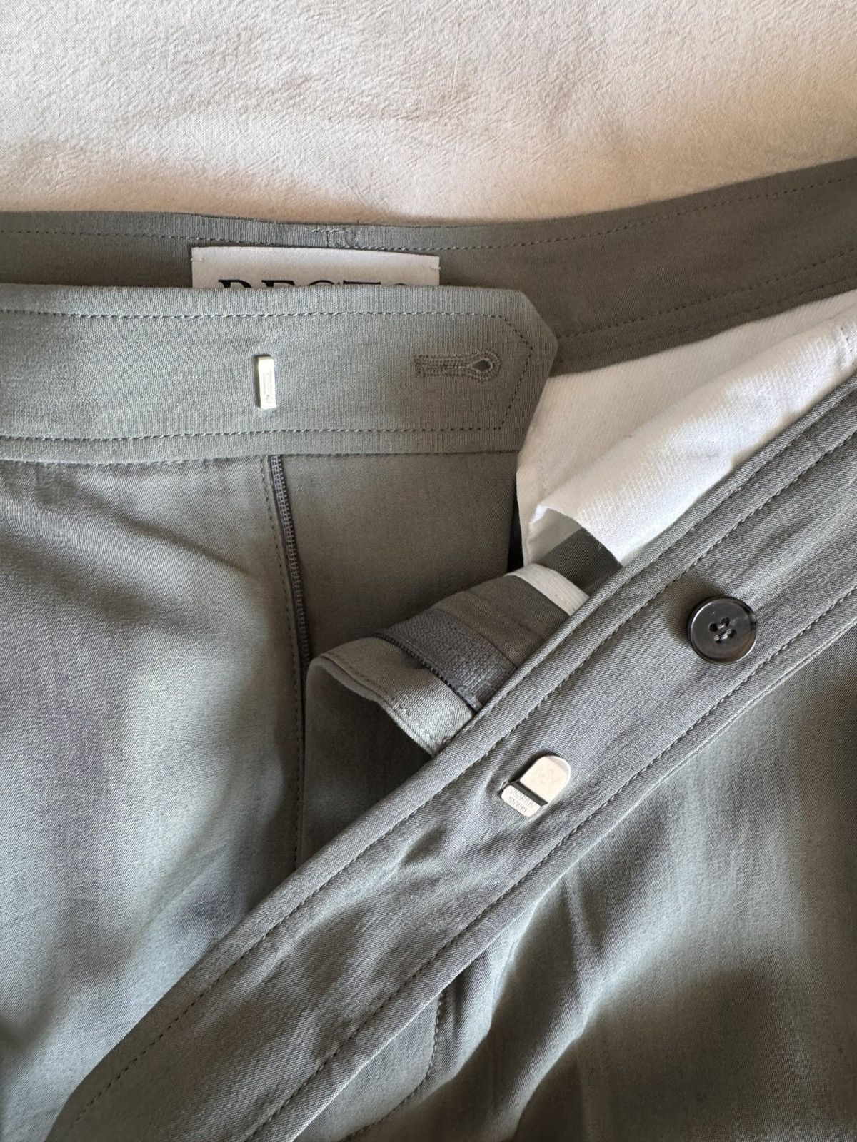 RECTO RECTO RM 25S Wrinkle Detail Belted Shorts in Dark Khaki Size US 32 / EU 48 - 10 Thumbnail