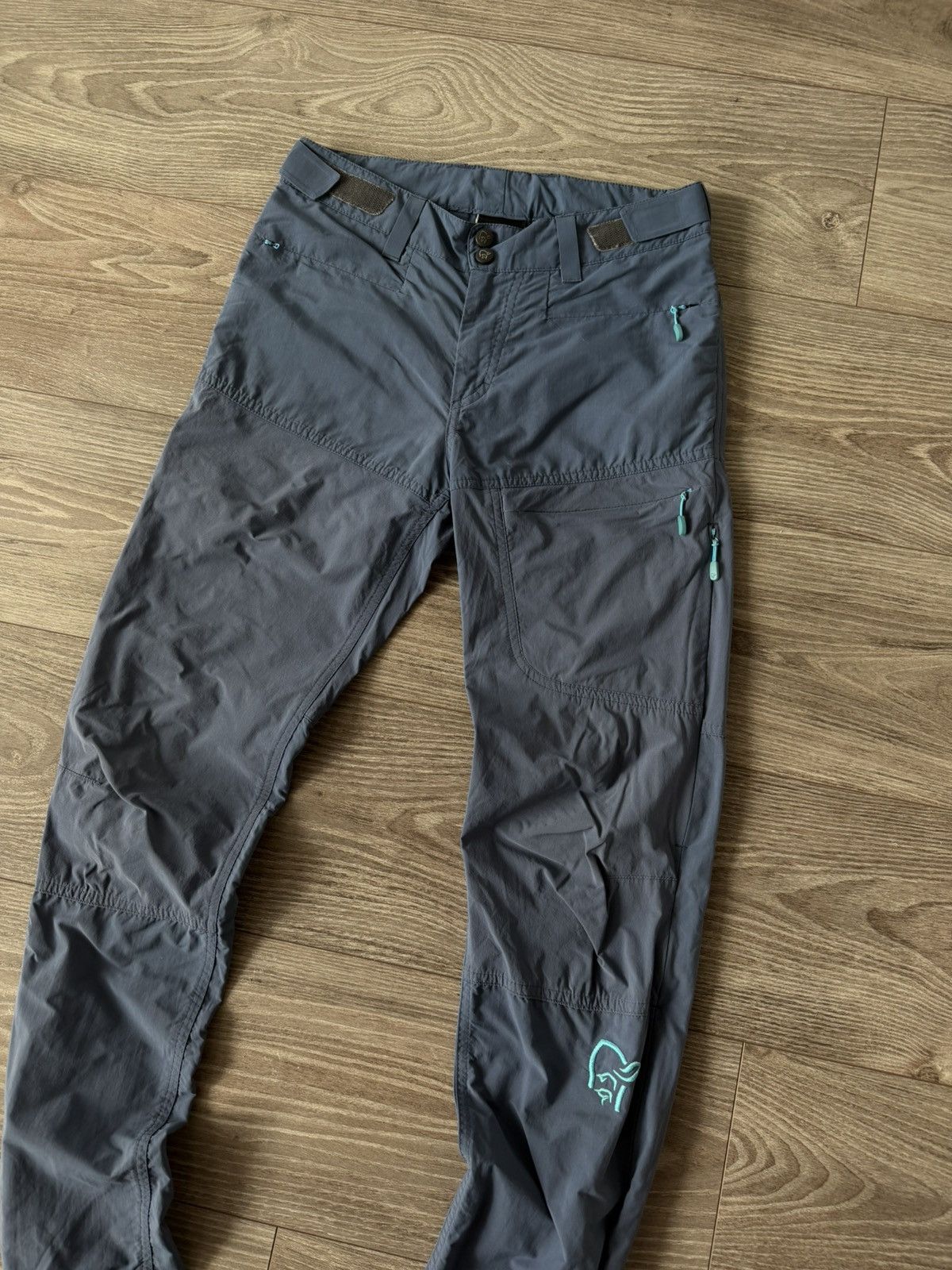 Norrona Norrona Lightweight Big Logo Gorpcore Cool Regular Pants Size 25" / US 0 / IT 36 - 8 Thumbnail