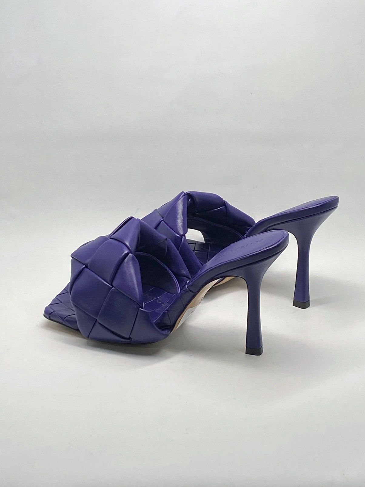 Bottega Veneta Bottega Veneta Intrecciato Lido Heeled Sandals size 37 Size US 7 / IT 37 - 9 Thumbnail