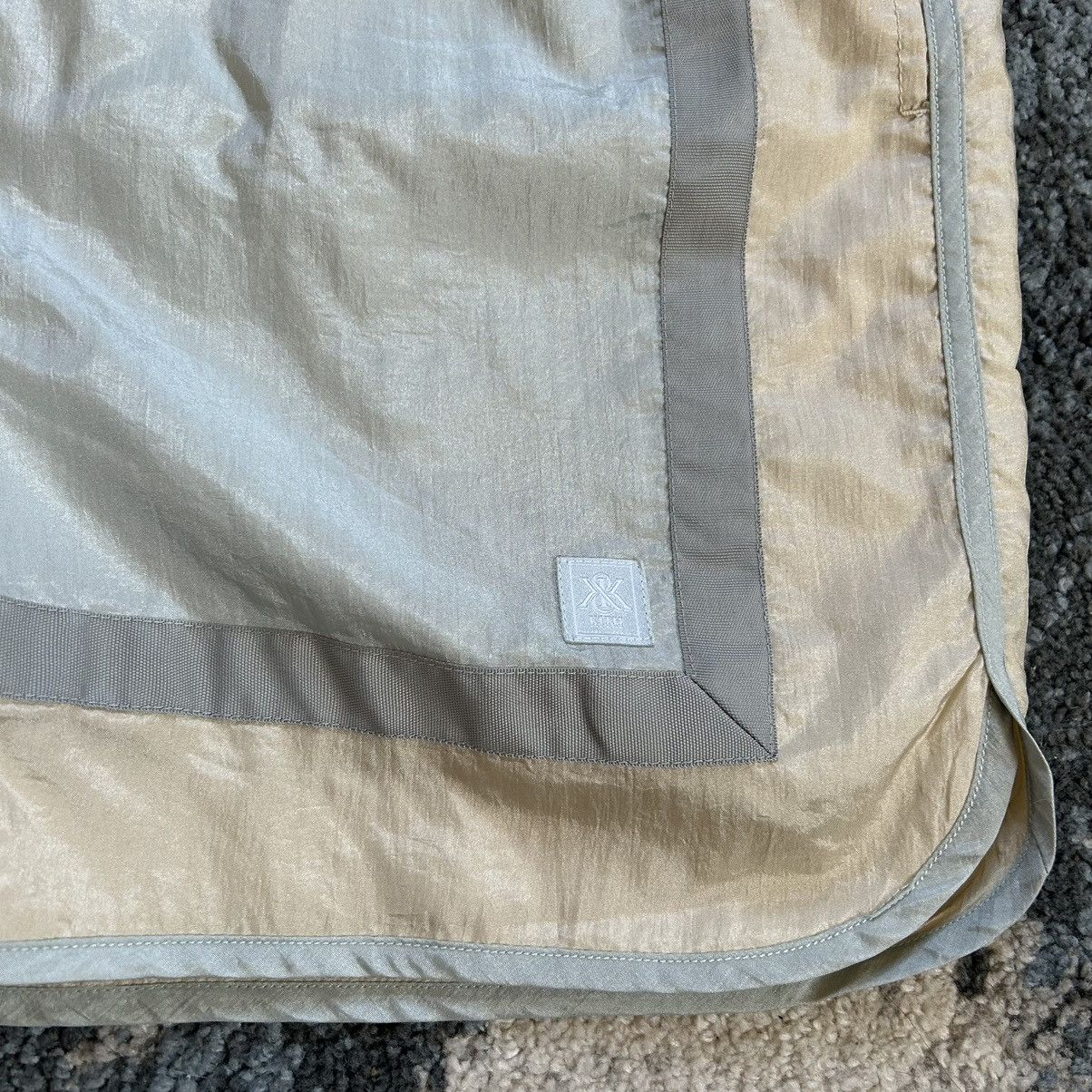 Kith × Ronnie Fieg 2024 SPRiNG KiTH WASHED NYLON DYLAN SHORTS POWDER Size US 33 - 13 Thumbnail
