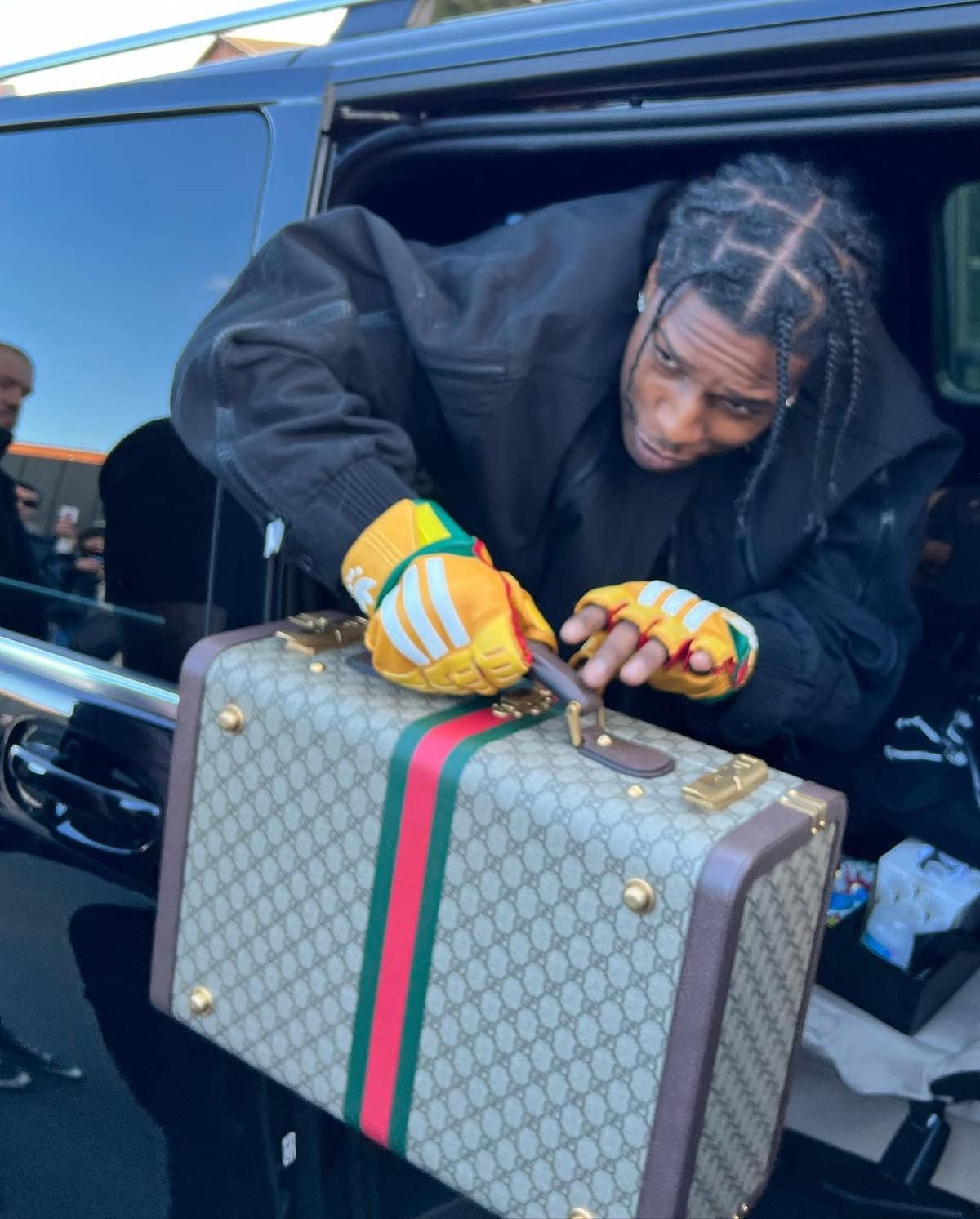 Adidas × Gucci 🔥LIMITED🔥 $1.4K VALUE Adidas x Gucci Leather Gloves Size ONE SIZE - 4 Thumbnail