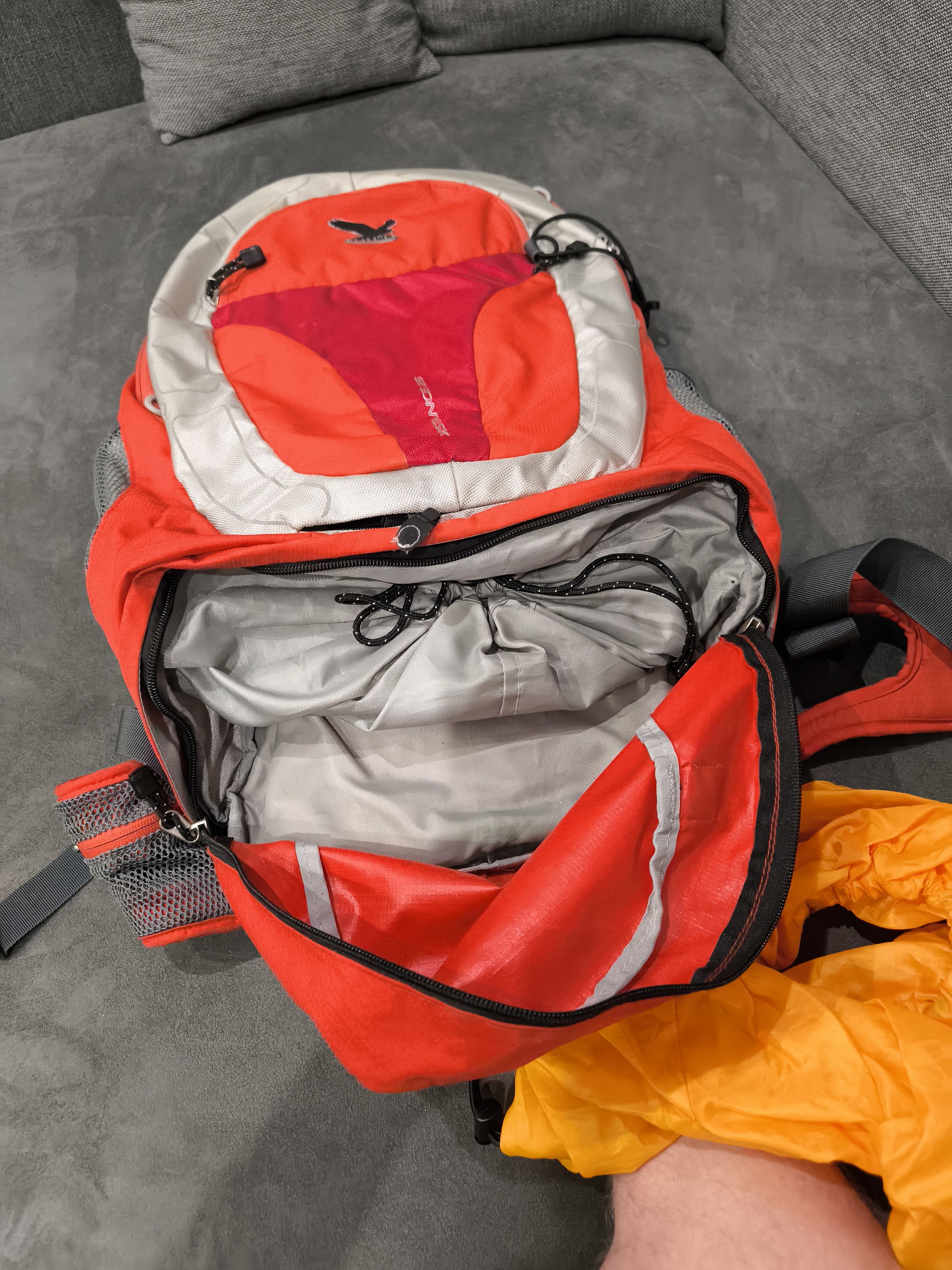SALEWA Premium Salewa Distance 25 + Raincover Backpack Hiking Size ONE SIZE - 8 Thumbnail