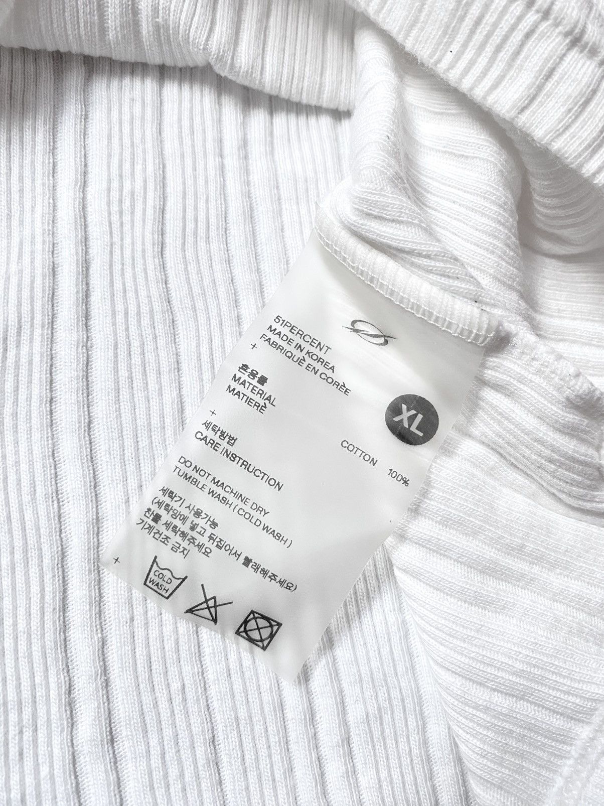 If Six Was Nine 51 PERCENT IRREGULAR EMBROIDERY LOGO SLEEVELESS WHT Size US XL / EU 56 / 4 - 14 Thumbnail