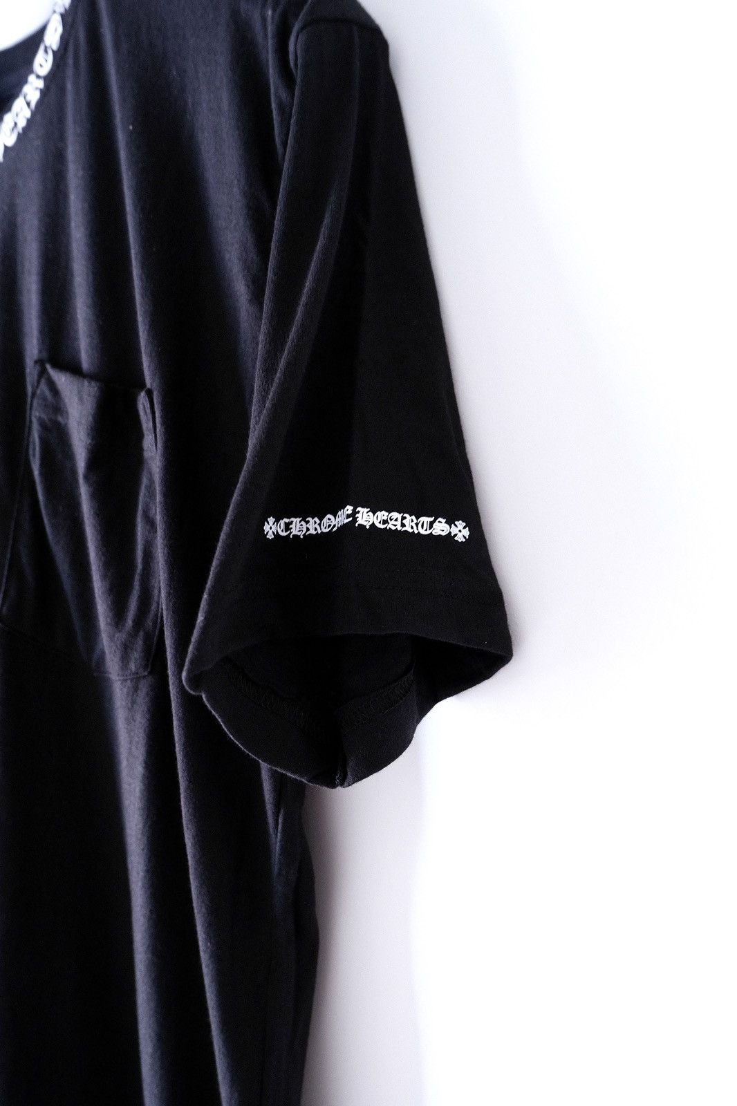 Chrome Hearts Chrome Hearts Neck Logo Tee Size L Size US L / EU 52-54 / 3 - 4 Thumbnail