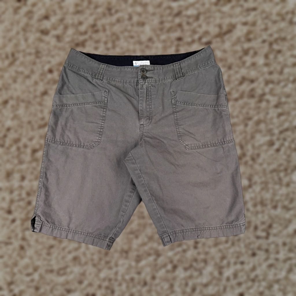 Vintage Columbia Women Shorts 8 Gray 100% Cotton Chino 11" Hiking Camping Casual Size 30" / US 8 / IT 44 - 1 Thumbnail
