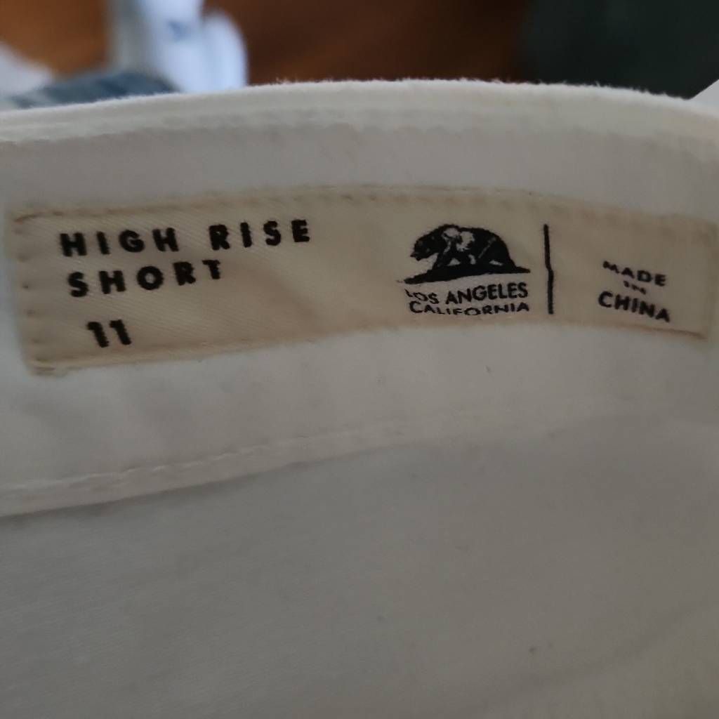 Bullhead Denim Co. Bullhead Denim Women's Size 11 White Crochet Detail High Ris Size 28" / US 6 / IT 42 - 5 Thumbnail