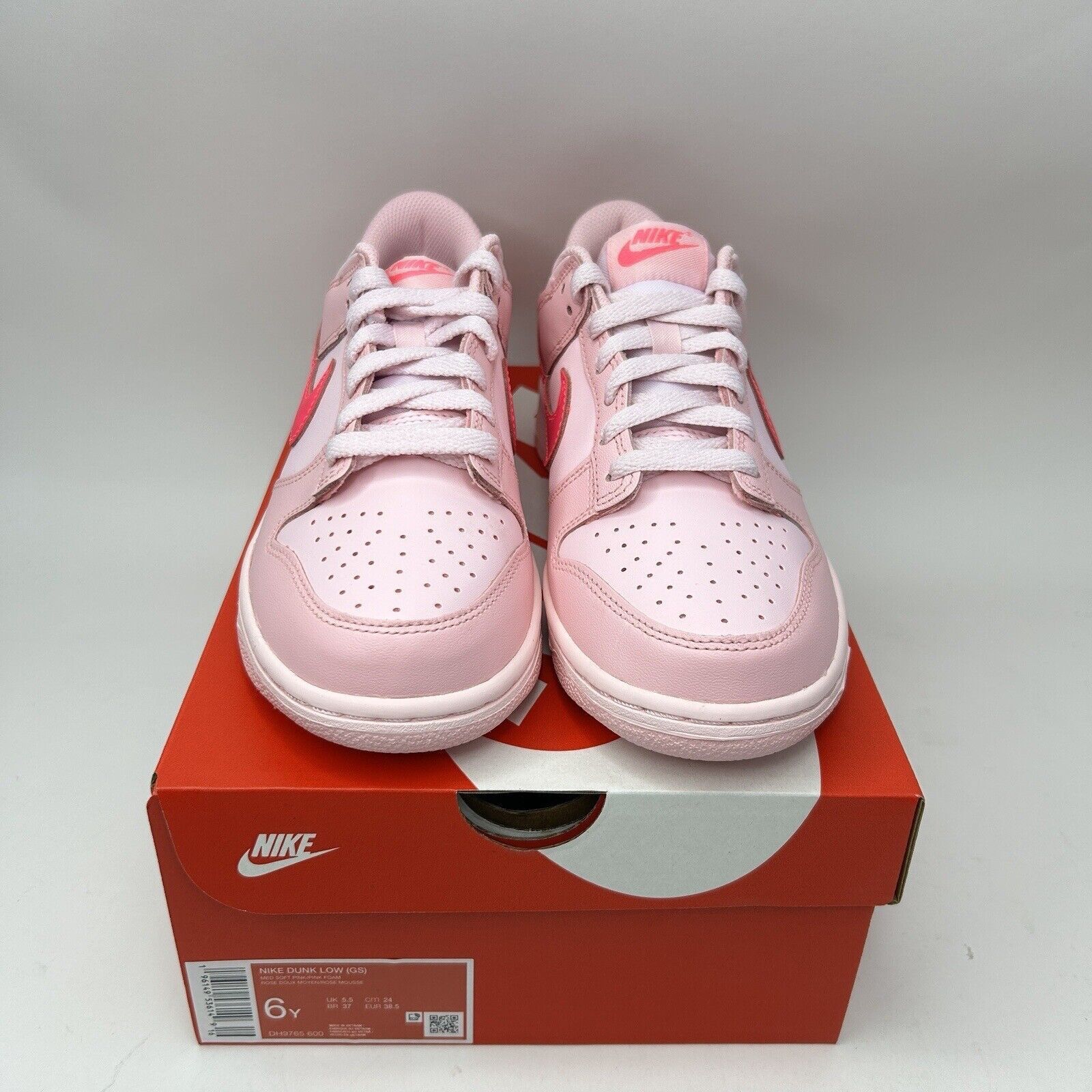 Nike Nike Dunk Low GS “Triple Pink/Pink Panther” 2023 Size US 7.5 / IT 37.5 - 2 Thumbnail