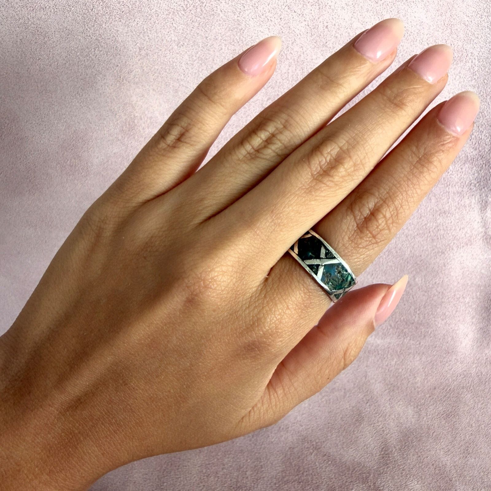 Sterling Silver sterling silver vintage crushed turquoise x band ring size 8 Size ONE SIZE - 2 Thumbnail