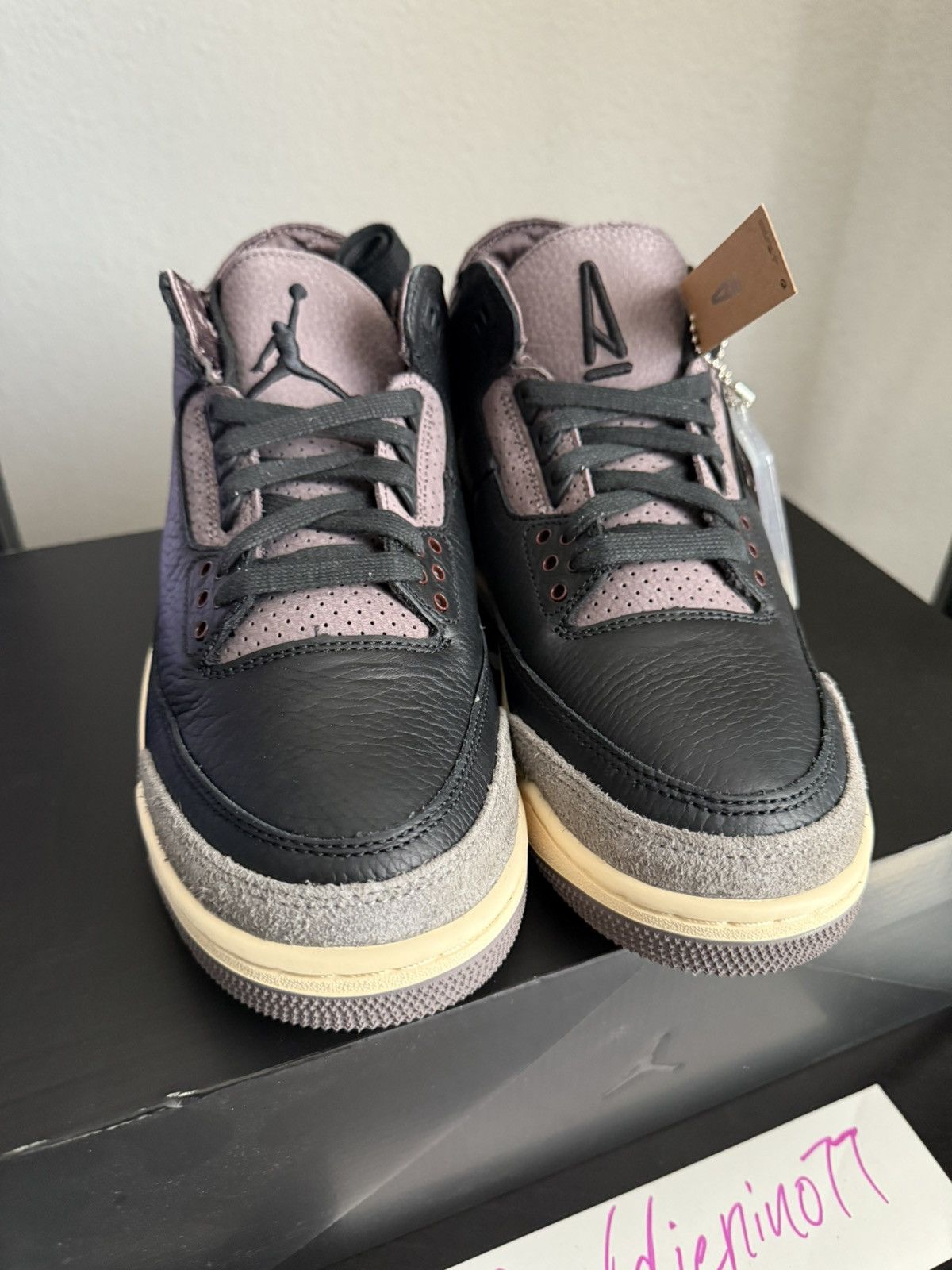 A Ma Maniere × Jordan Brand Air Jordan Retro 3 OG SP “A Ma Maniere” Size US 8.5 / EU 41-42 - 7 Thumbnail