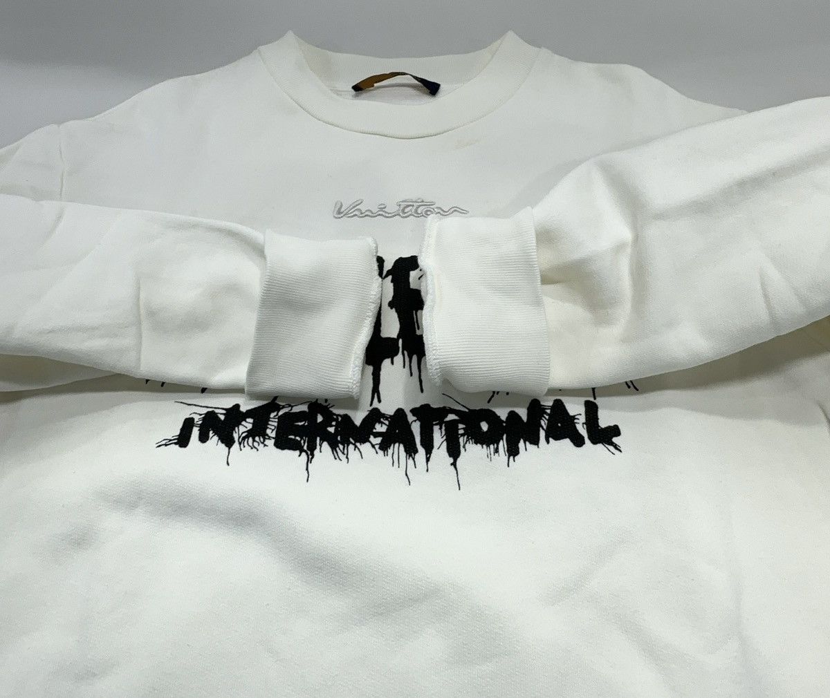 Louis Vuitton Louis Vuitton 2024 white cotton sweatshirt Size US L / EU 52-54 / 3 - 6 Thumbnail