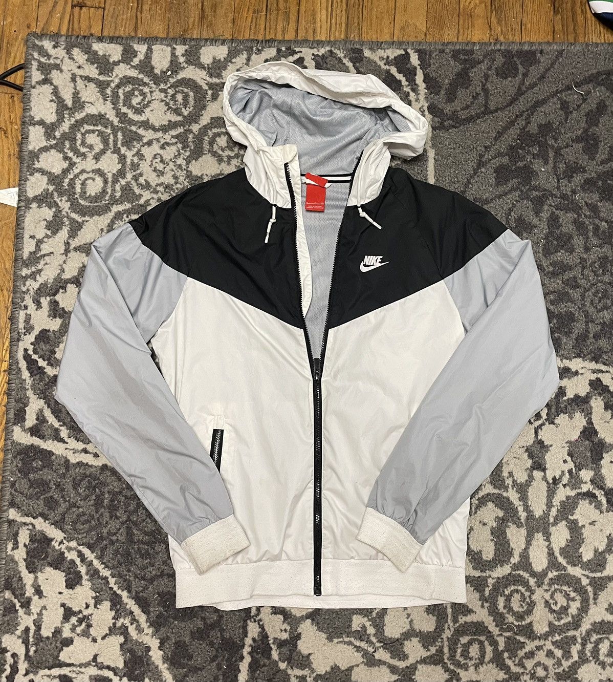 Nike Nike Men's Sportswear Windrunner Hooded Jacket Size US S / EU 44-46 / 1 - 1 Thumbnail