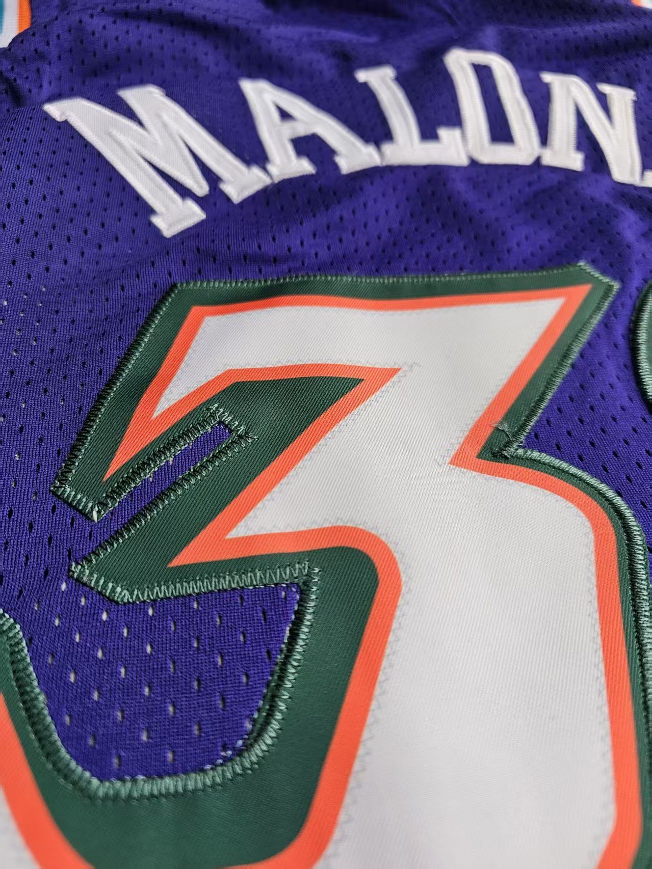 NBA Utah Jazz #32 Karl Malone Jersey Stitched Size US M / EU 48-50 / 2 - 6 Thumbnail