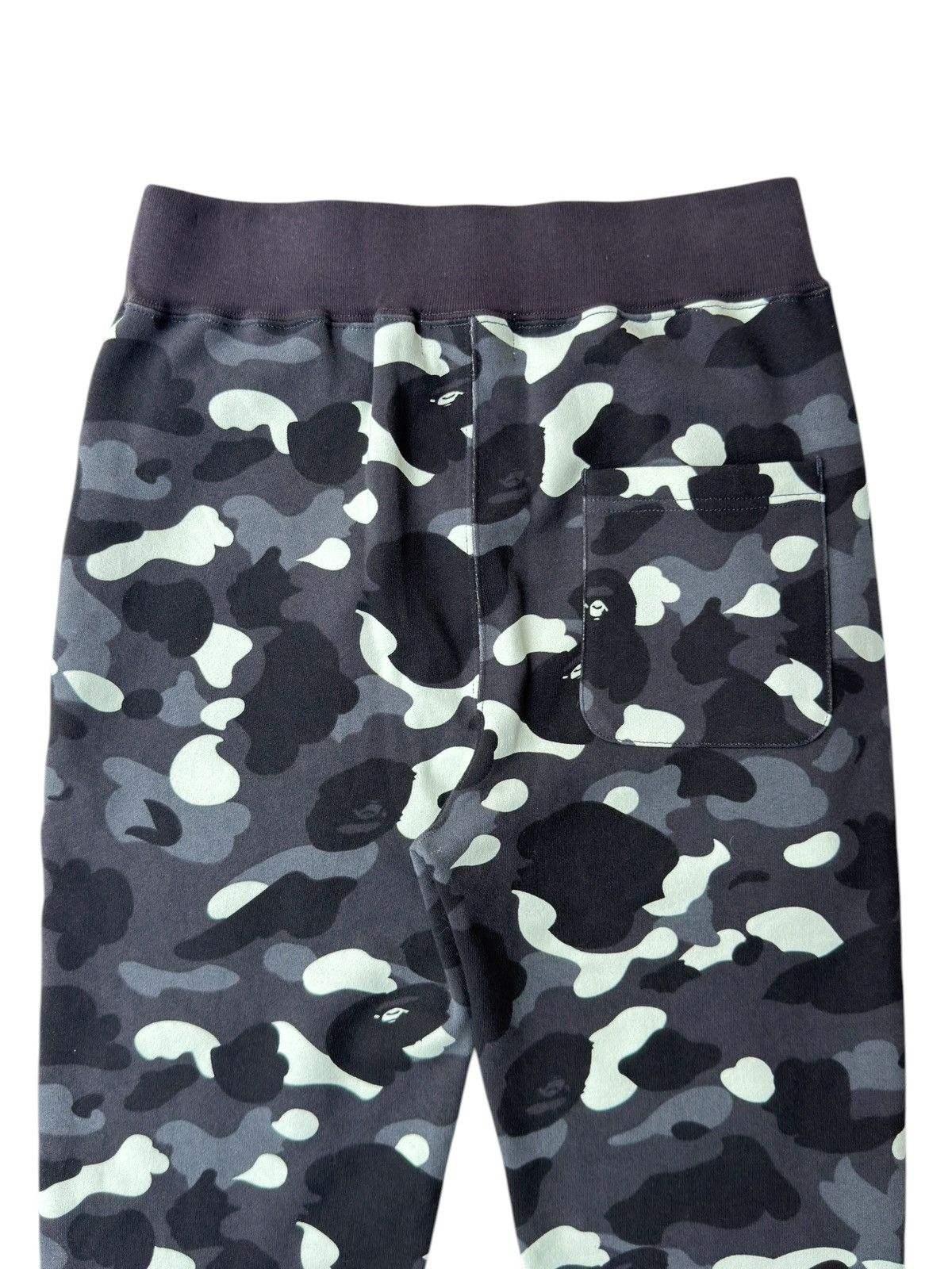 Bape BAPE Black Glow in the dark Camo Shark Sweatpants Size US 32 / EU 48 - 6 Thumbnail