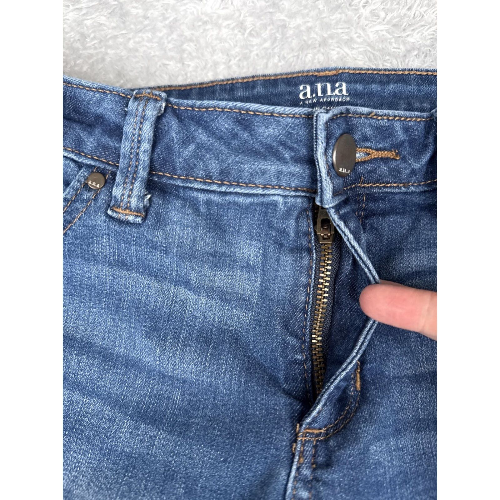 Vintage a.n.a A New Approach Jeans Womens 10 Blue Skinny Ankle Side Stripe Distressed Size 32" / US 10 / IT 46 - 5 Thumbnail