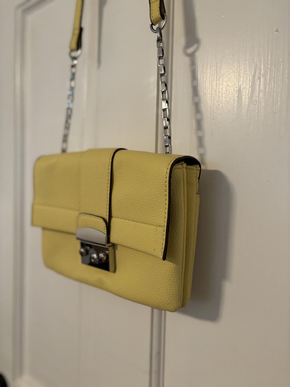 Elie Tahari NEW Tahari Yellow Women's Leather Shoulder Bag w Chain Strap Size ONE SIZE - 3 Thumbnail