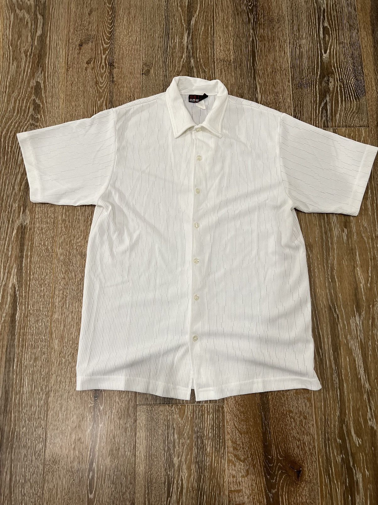 Vintage Vintage button up textured perforated shirt Size US M / EU 48-50 / 2 - 1 Thumbnail