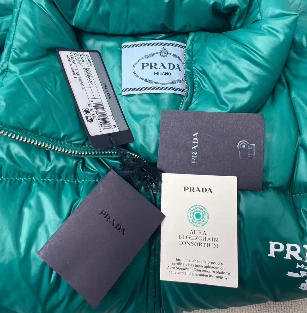 Prada PRADA women's green oversize long sleeves stand collar logo Size XS / US 0-2 / IT 36-38 - 4 Thumbnail
