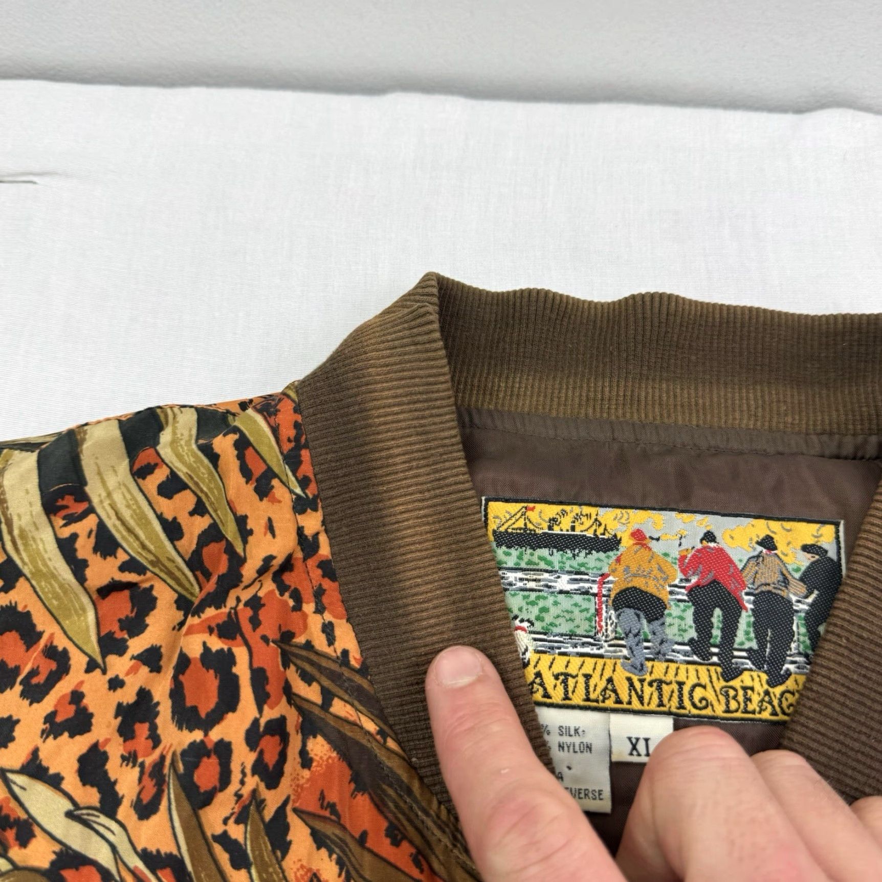 Vintage VINTAGE Atlantic Beach Cheetah African Silk Jacket Womens XL Brown 90s Animals Nature 100% Silk Zip Long Sleeve Size XL / US 12-14 / IT 48-50 - 6 Thumbnail