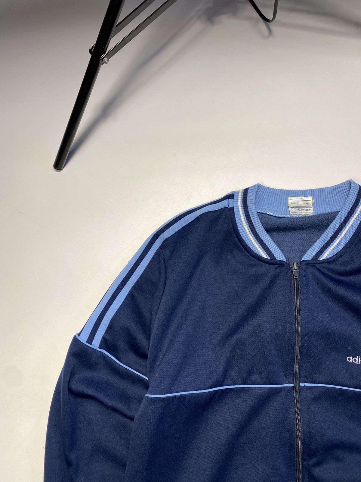 Adidas Rare!! Adidas Originals 70s Vintage Track Suit Made in Korea Size US M / EU 48-50 / 2 - 11 Thumbnail