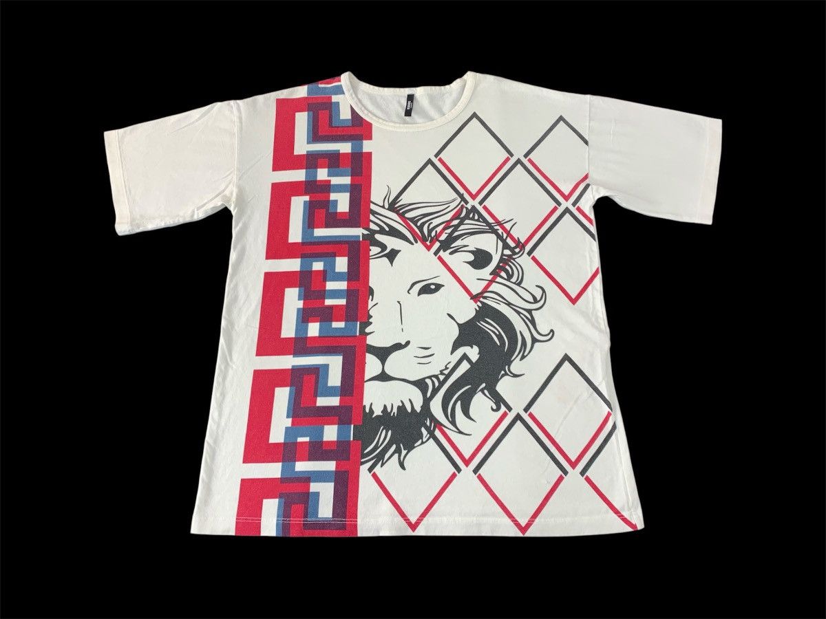 Versus Versace Gianni Versace Lion Face Geometric Graphic Screen Tshirt Size US M / EU 48-50 / 2 - 1 Thumbnail