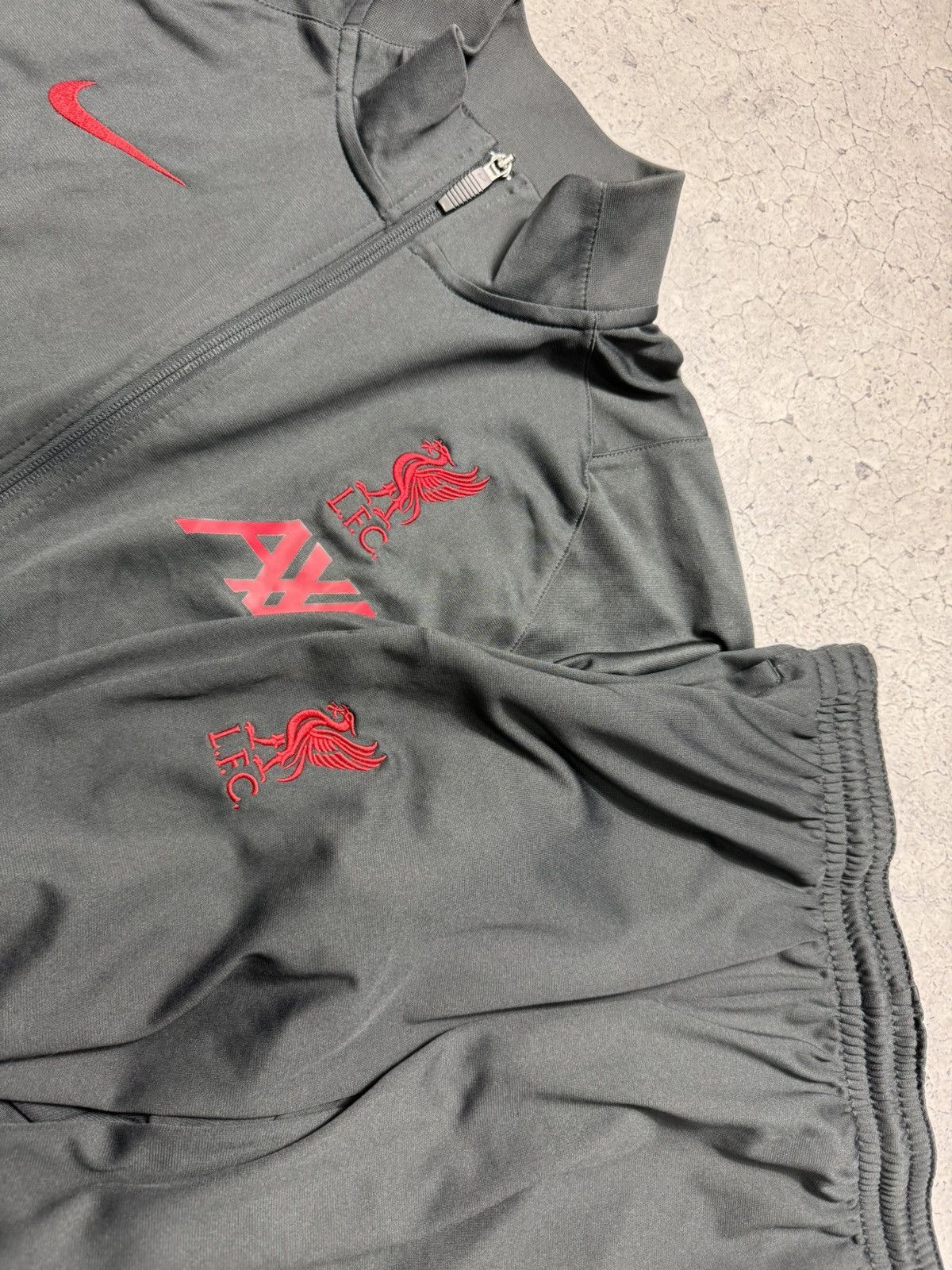 Nike Football Track Suit Nike FC Liverpool Jacket And Pants Y2K Size US M / EU 48-50 / 2 - 10 Thumbnail