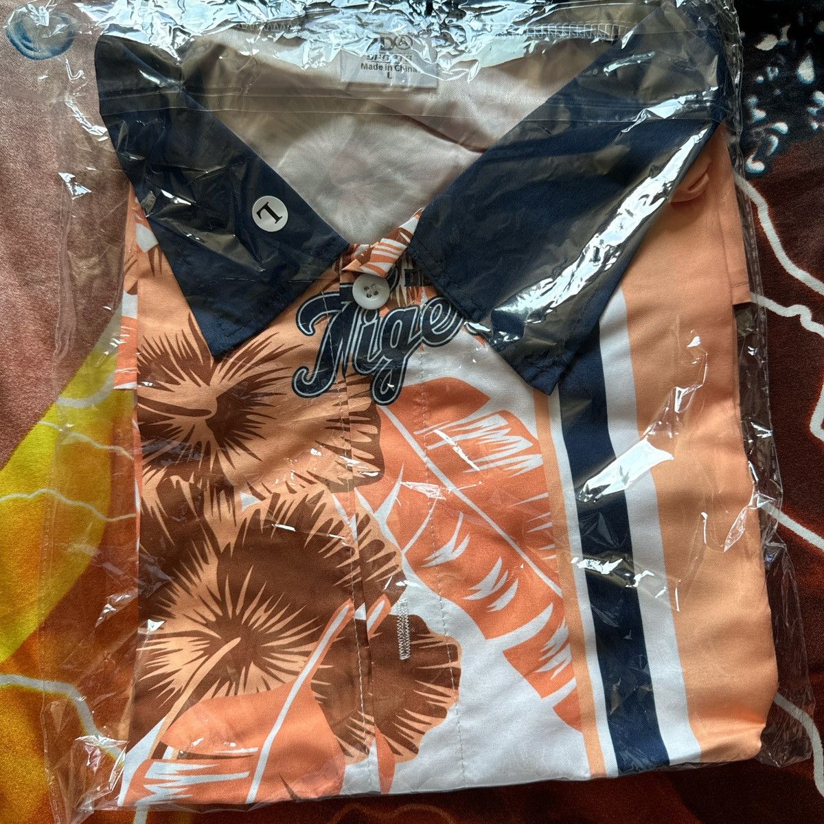 Other Comerica Park Giveaway Detroit Tigers Button Up Size US L / EU 52-54 / 3 - 1 Thumbnail