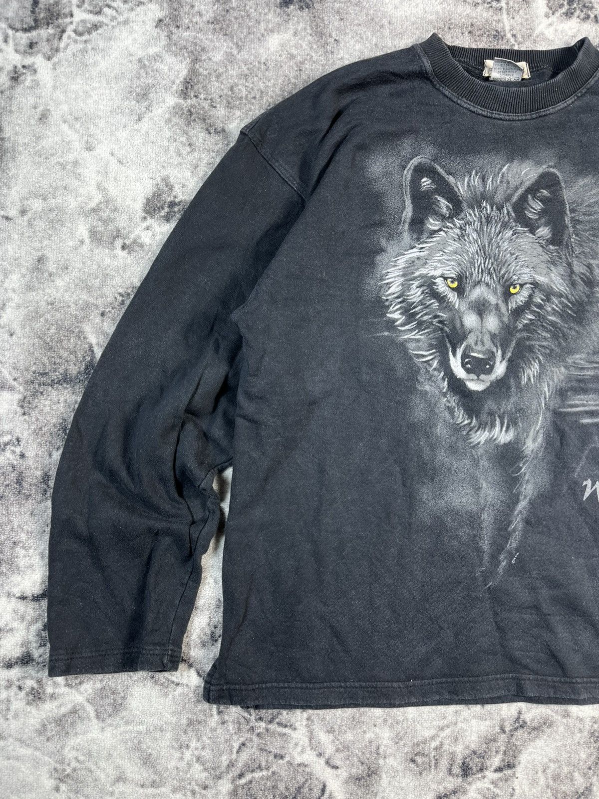 Vintage Vintage 90s Wolf Graphic Crewneck USA XL Size US XL / EU 56 / 4 - 2 Thumbnail