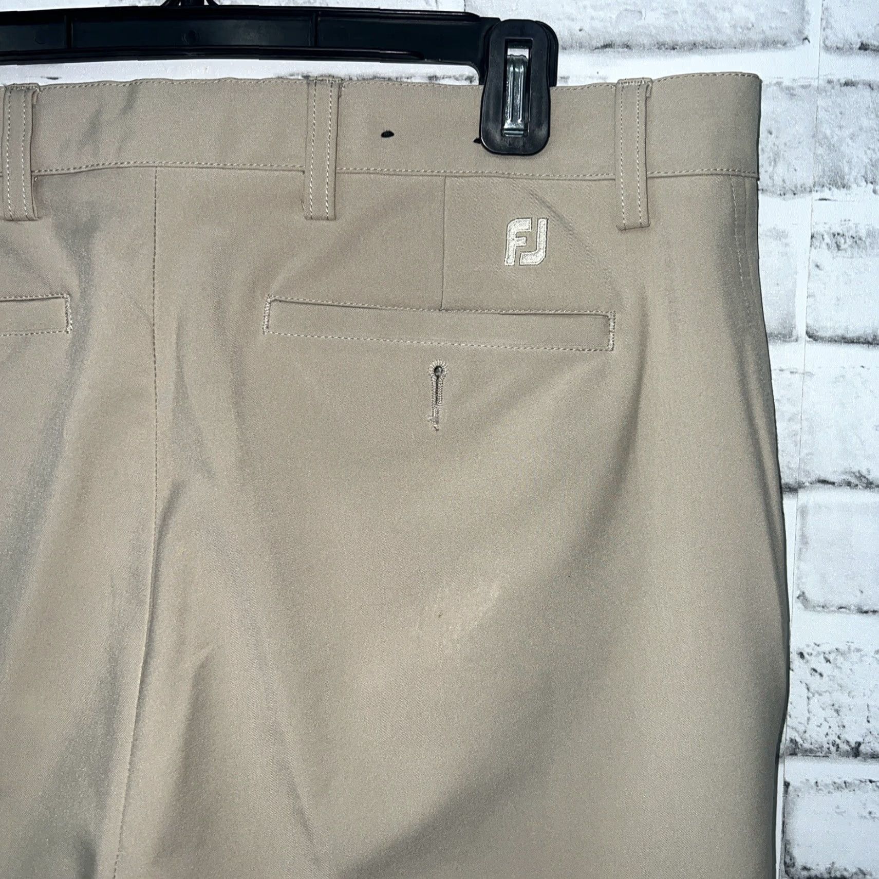 Footjoy FootJoy Beige Golf Pants Mens 36x30 Chino Regular Size 36 Beige Mens FootJoy Pants 30 Inseam Size US 36 / EU 52 - 3 Thumbnail