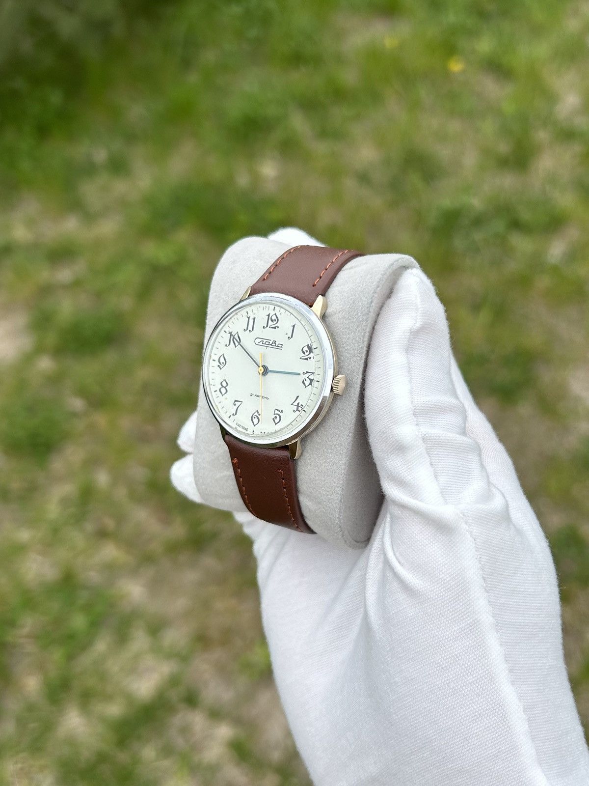 Vintage Vintage Watch Slava Soviet USSR Mechanical Wristwatch 1980s Size ONE SIZE - 15 Thumbnail