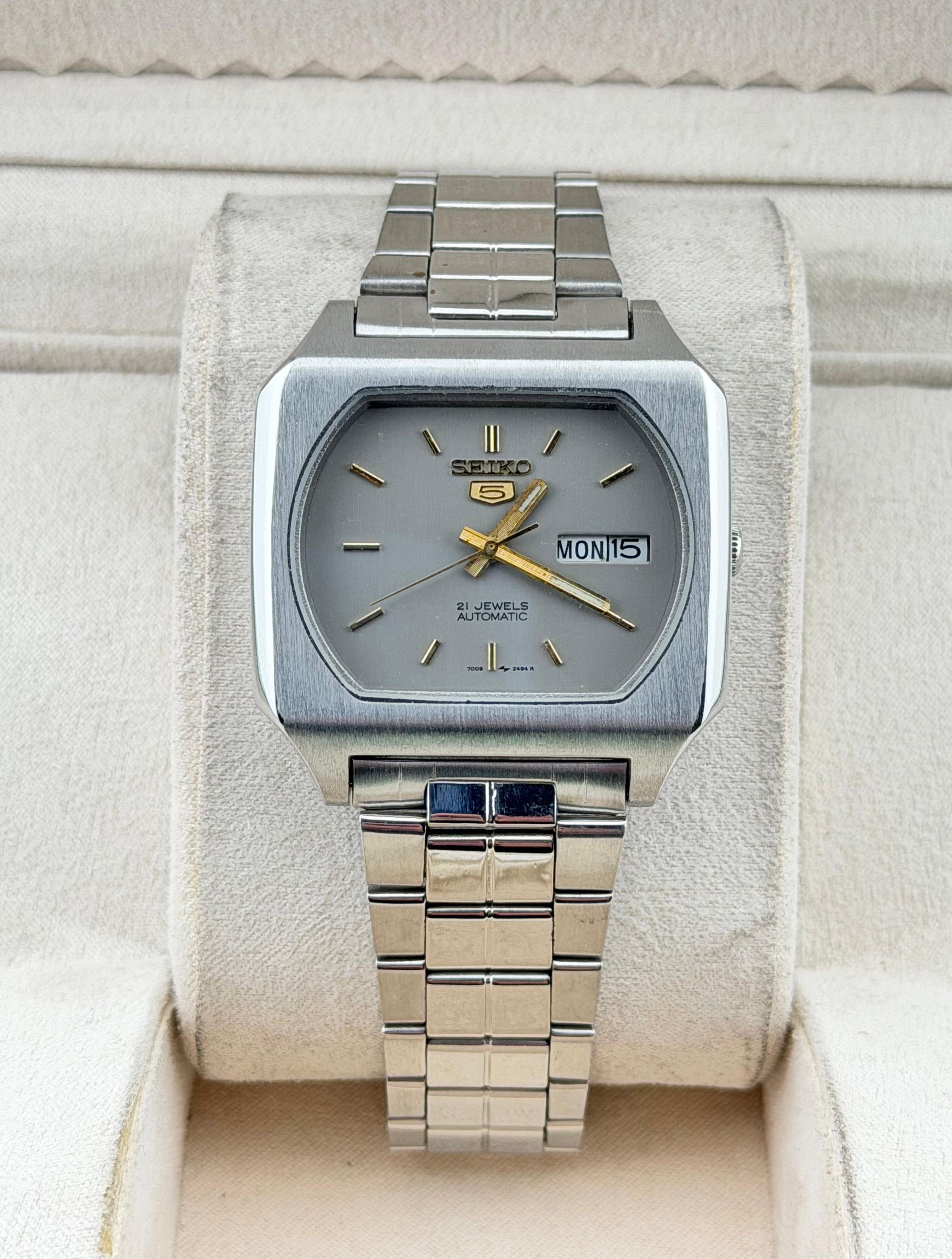 Seiko Vintage Men's Wrist Automatic Watch Size 38 - 1 Thumbnail