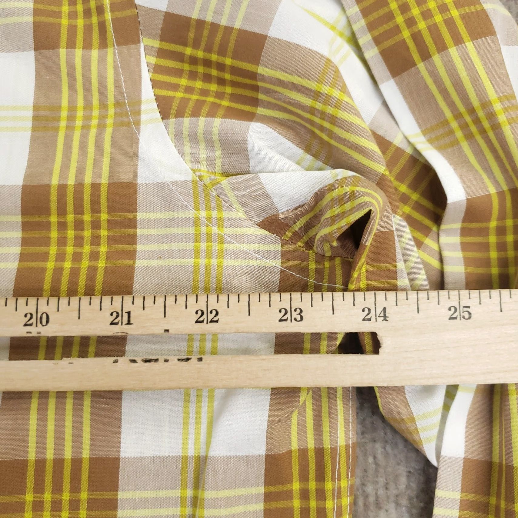 Haggar Haggar Button Down Shirt Mens Large 16 1/2 - 34/35 White Yellow Brown Plaid Size US L / EU 52-54 / 3 - 3 Thumbnail