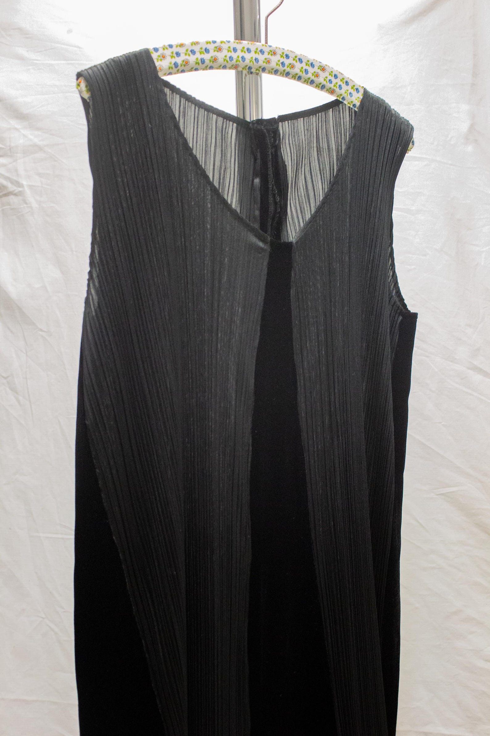Pleats Please Issey Miyake Issey Miyake Pleated Dress with Velvet Panels (Size 05) Size L / US 10 / IT 46 - 3 Thumbnail