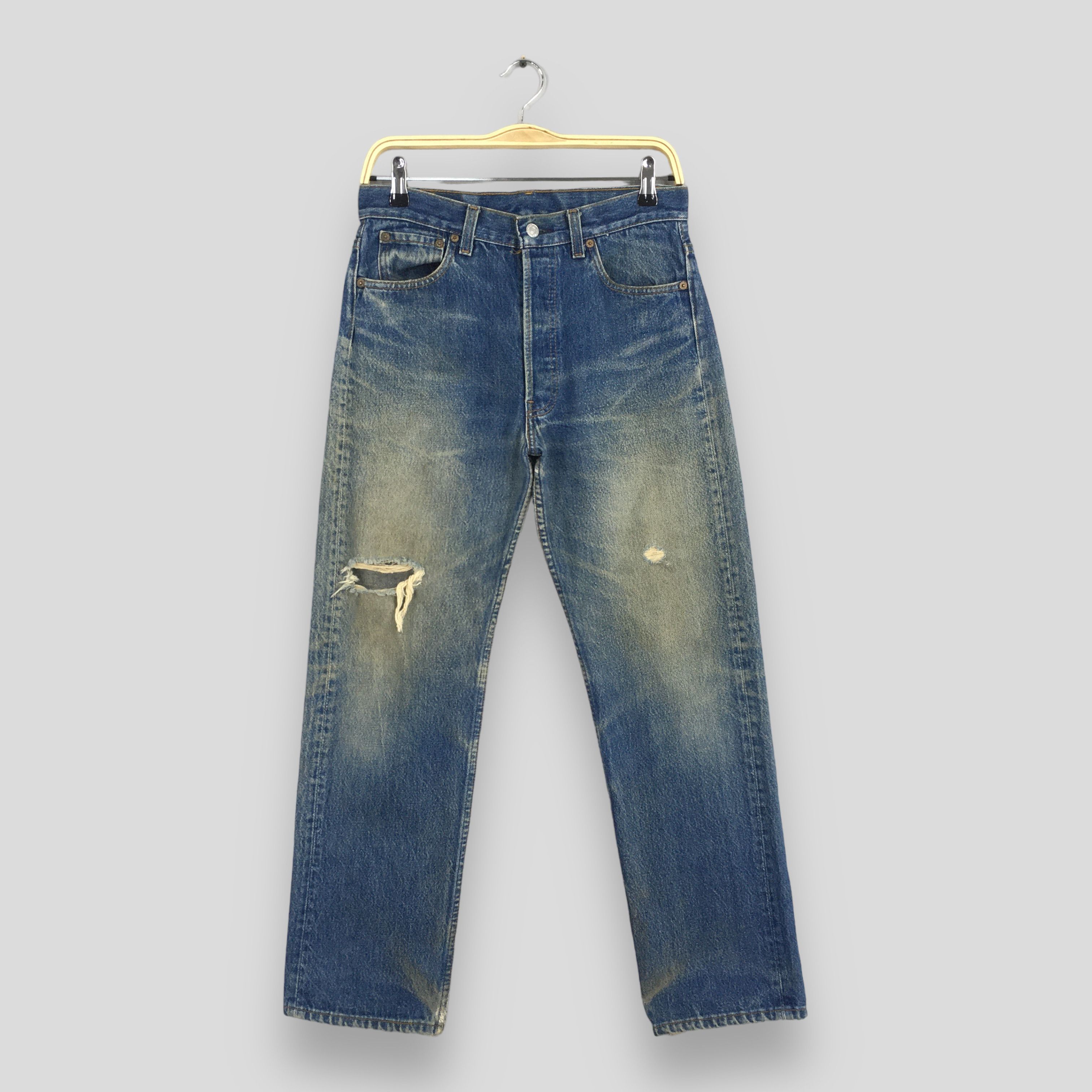 Levi's Size 28x27.5 Vintage 90s Levi's 501 Faded Blue Jeans S1419 Size US 28 / EU 44 - 1 Thumbnail