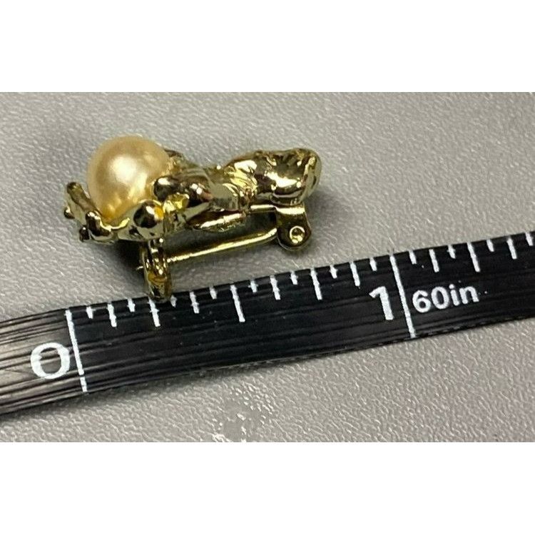 Other Rare Vintage Gold Tone Genie Fortune Teller Brooch With Pear Size ONE SIZE - 4 Thumbnail