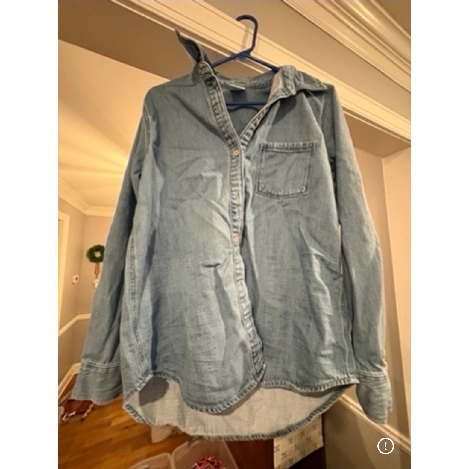Old Navy Old Navy Women’s Light Wash Button Down Shirt Size Small Size S / US 4 / IT 40 - 2 Thumbnail