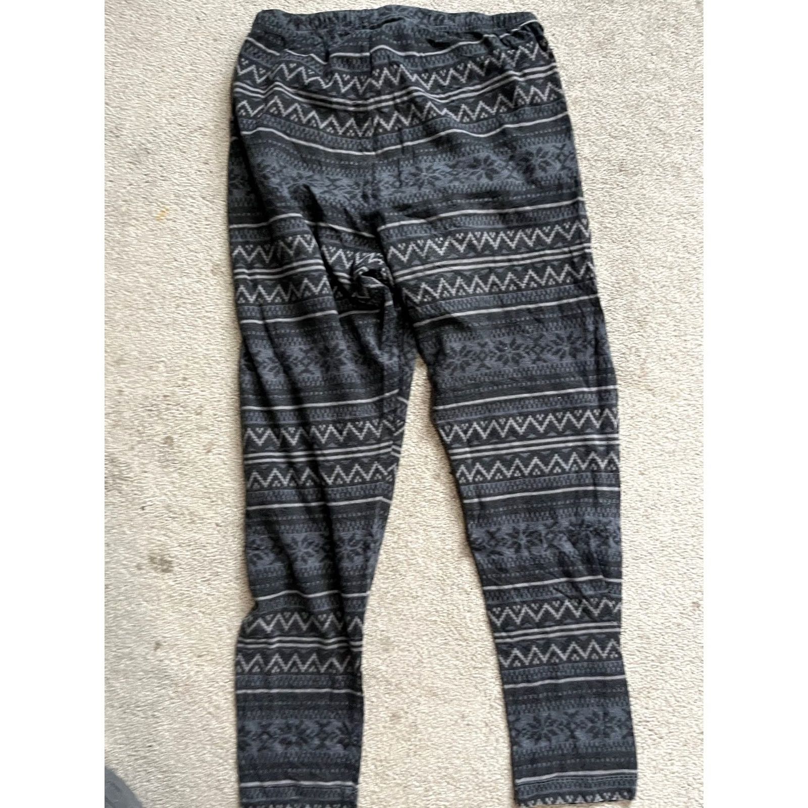 Old Navy Old Navy Leggings Women’s Size L Gray Black Aztec Print Jeans? Size 36" / US 14 / IT 50 - 3 Thumbnail