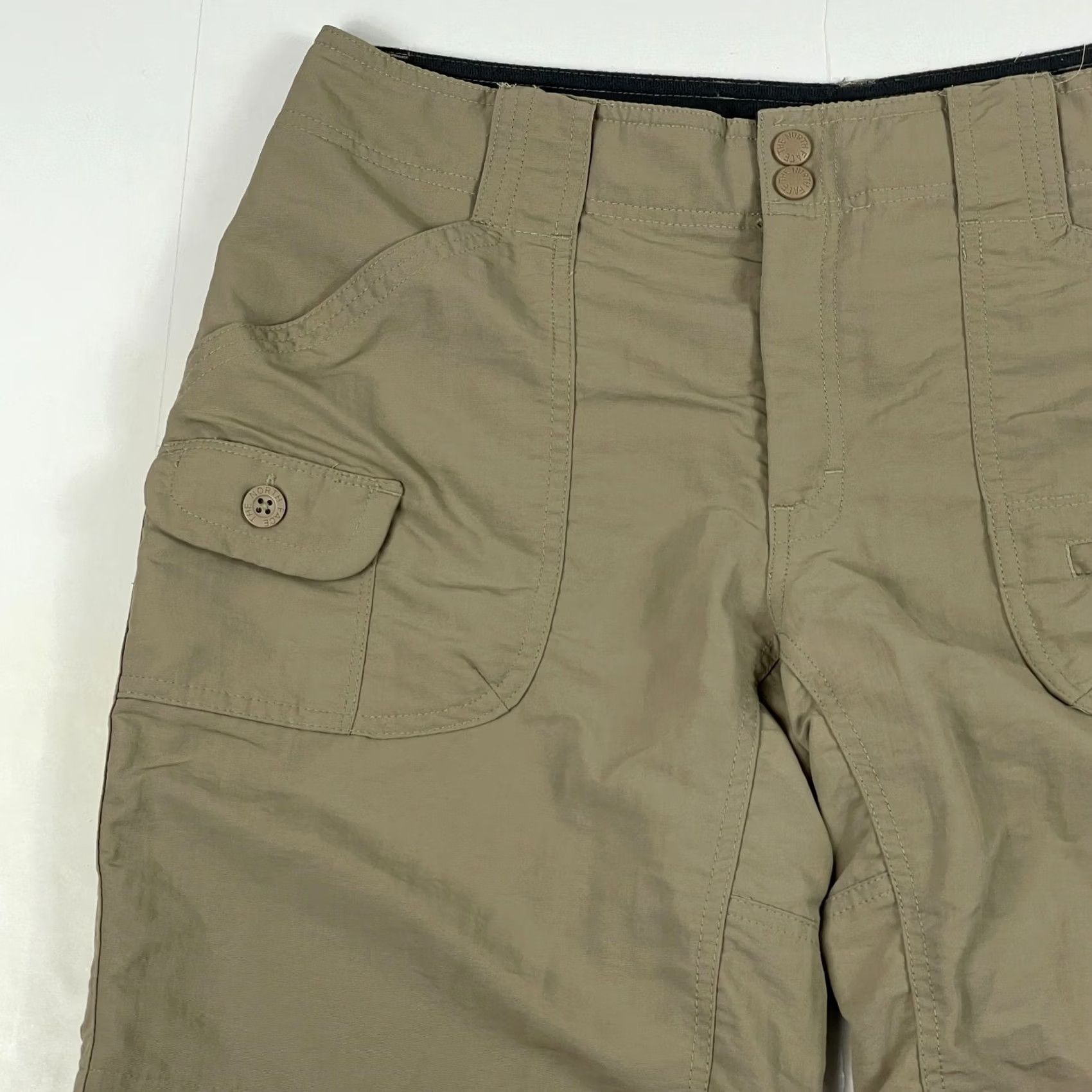 The North Face The North Face Shorts Womens 12 Beige Cargo Fishing Hiking Trekking Camp 33 x 8 Size 34" / US 12 / IT 48 - 2 Thumbnail