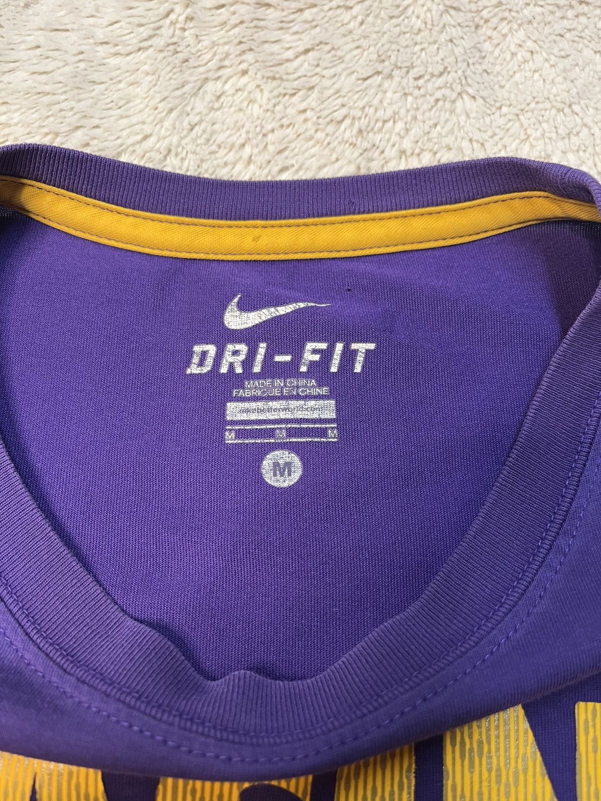Nike Nike Kobe Mamba Bryant Lakers Chasing Legends T Shirt Jersey Size US M / EU 48-50 / 2 - 6 Thumbnail