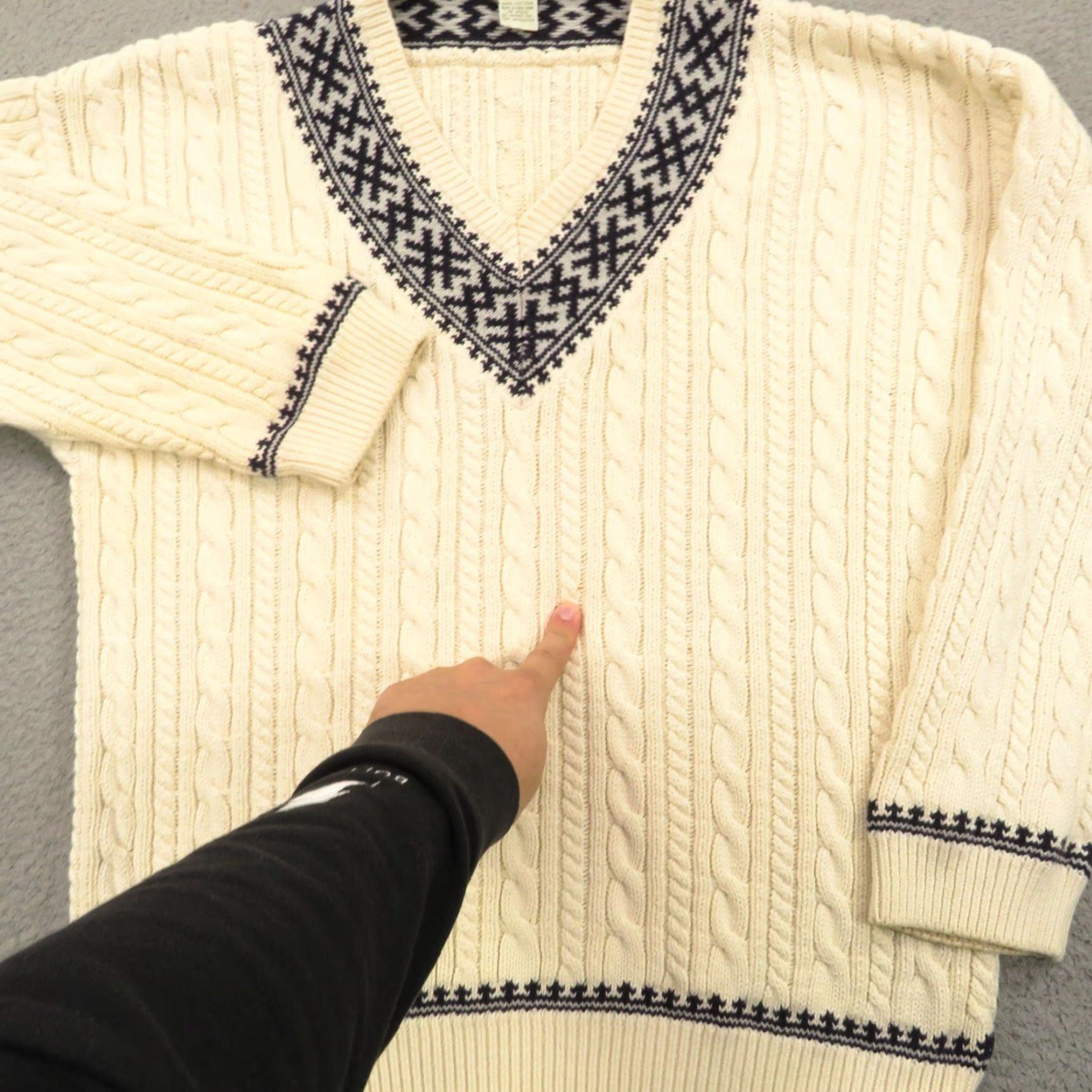 Banana Republic VINTAGE Banana Republic Sweater Mens Large Cable Knit Varsity Tennis Criquet 80s Size US L / EU 52-54 / 3 - 3 Thumbnail