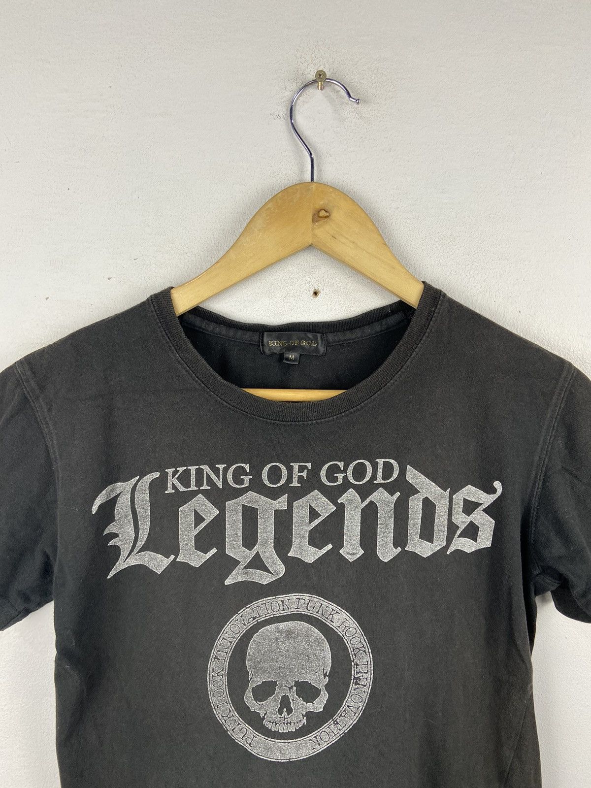 Japanese Brand RARE🔥 KING OF GODS SKULL TEE Size US M / EU 48-50 / 2 - 5 Thumbnail